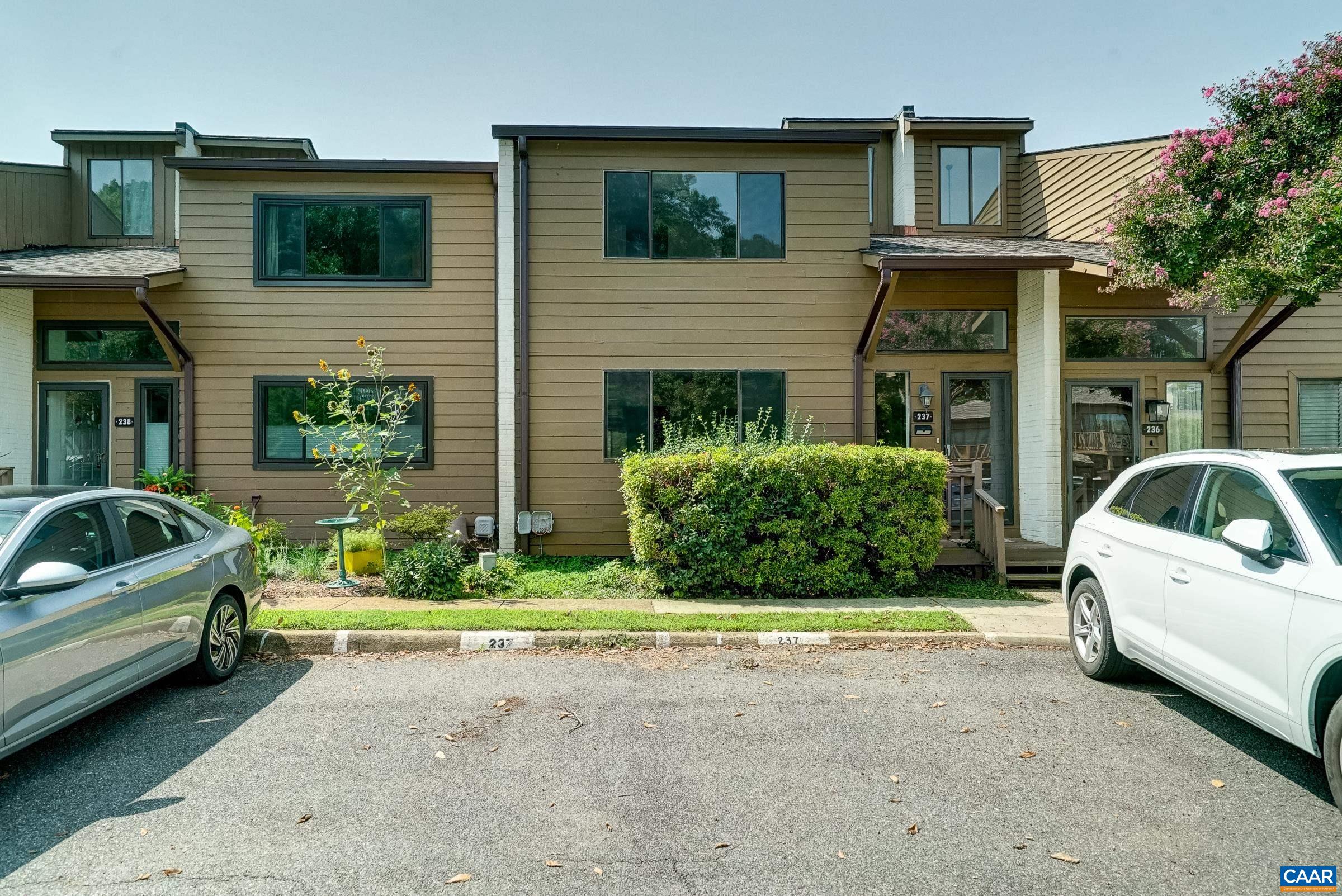 237 HARVEST DR