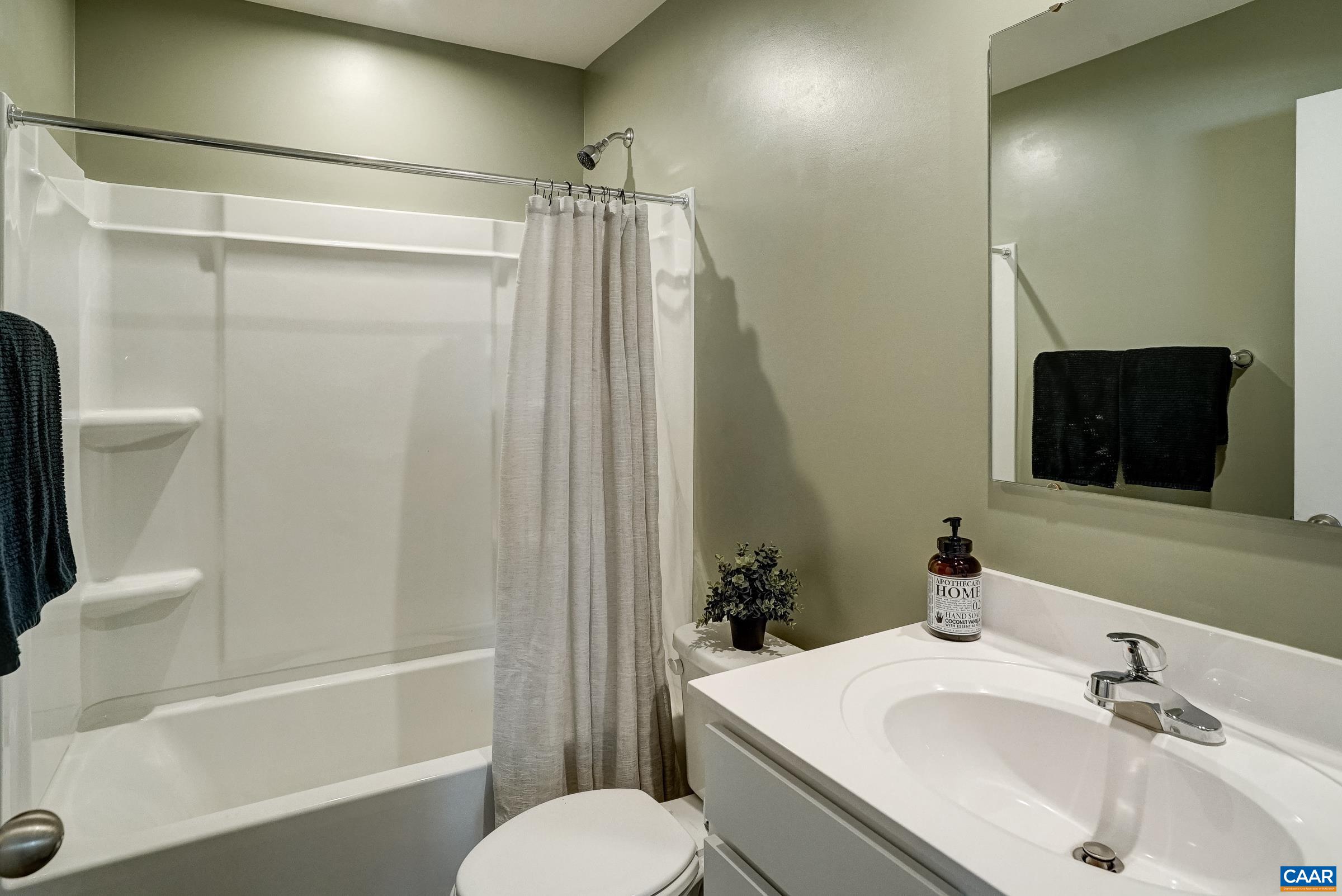 116 WHITE BIRCH RD