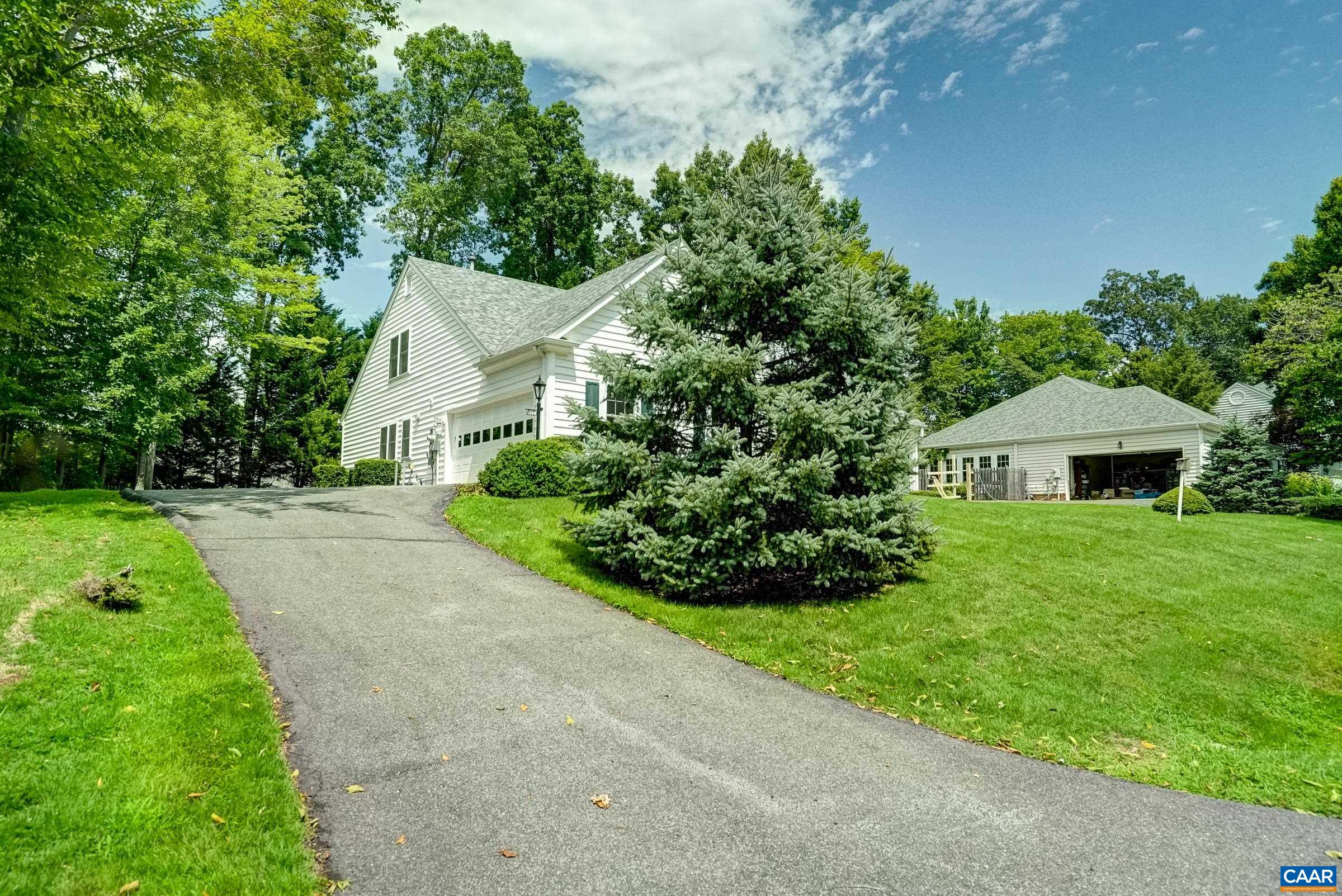 1290 RIVER CHASE LN