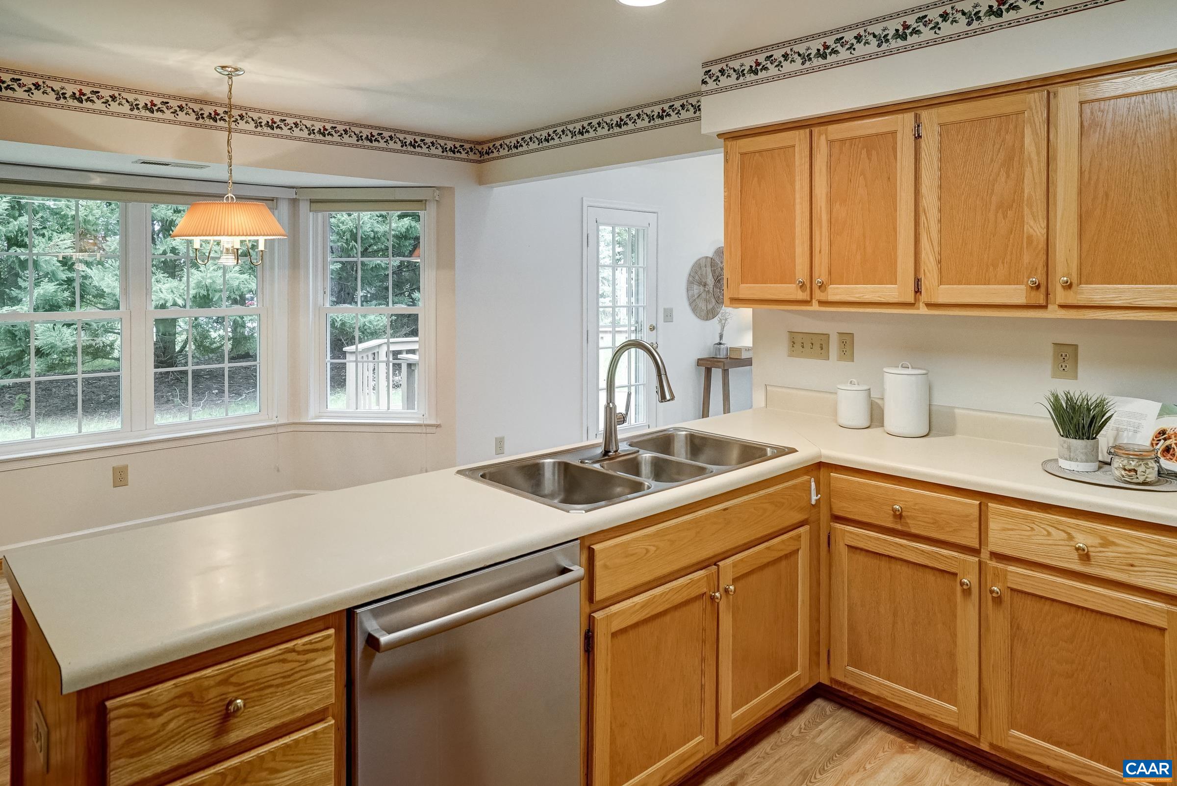 1290 RIVER CHASE LN