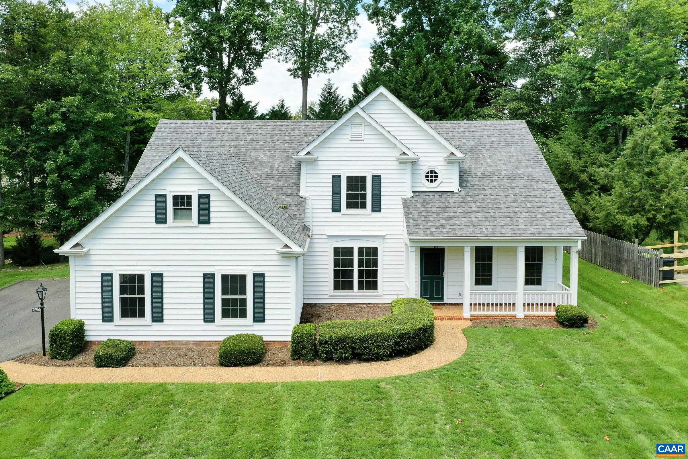 1290 RIVER CHASE LN