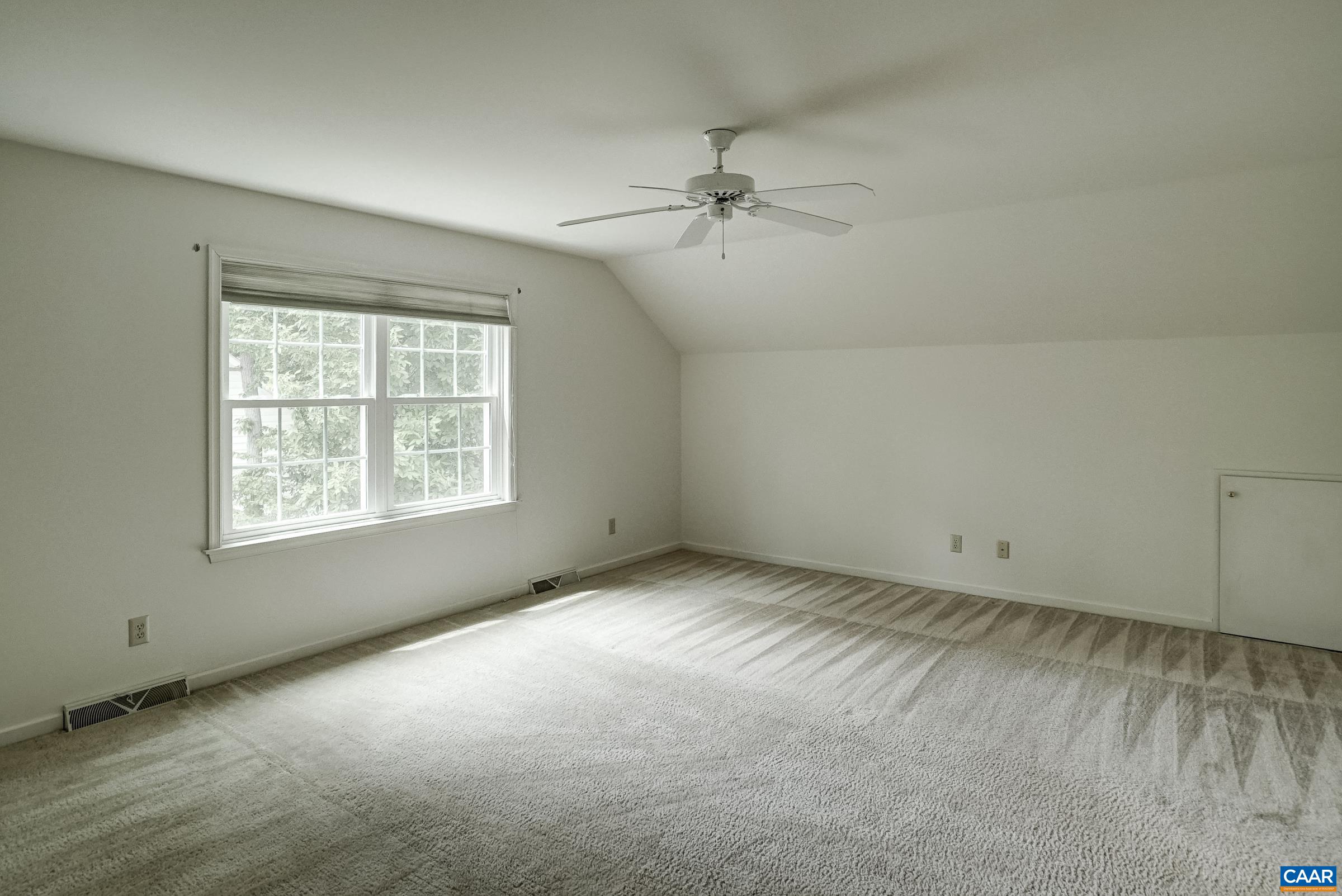 1290 RIVER CHASE LN