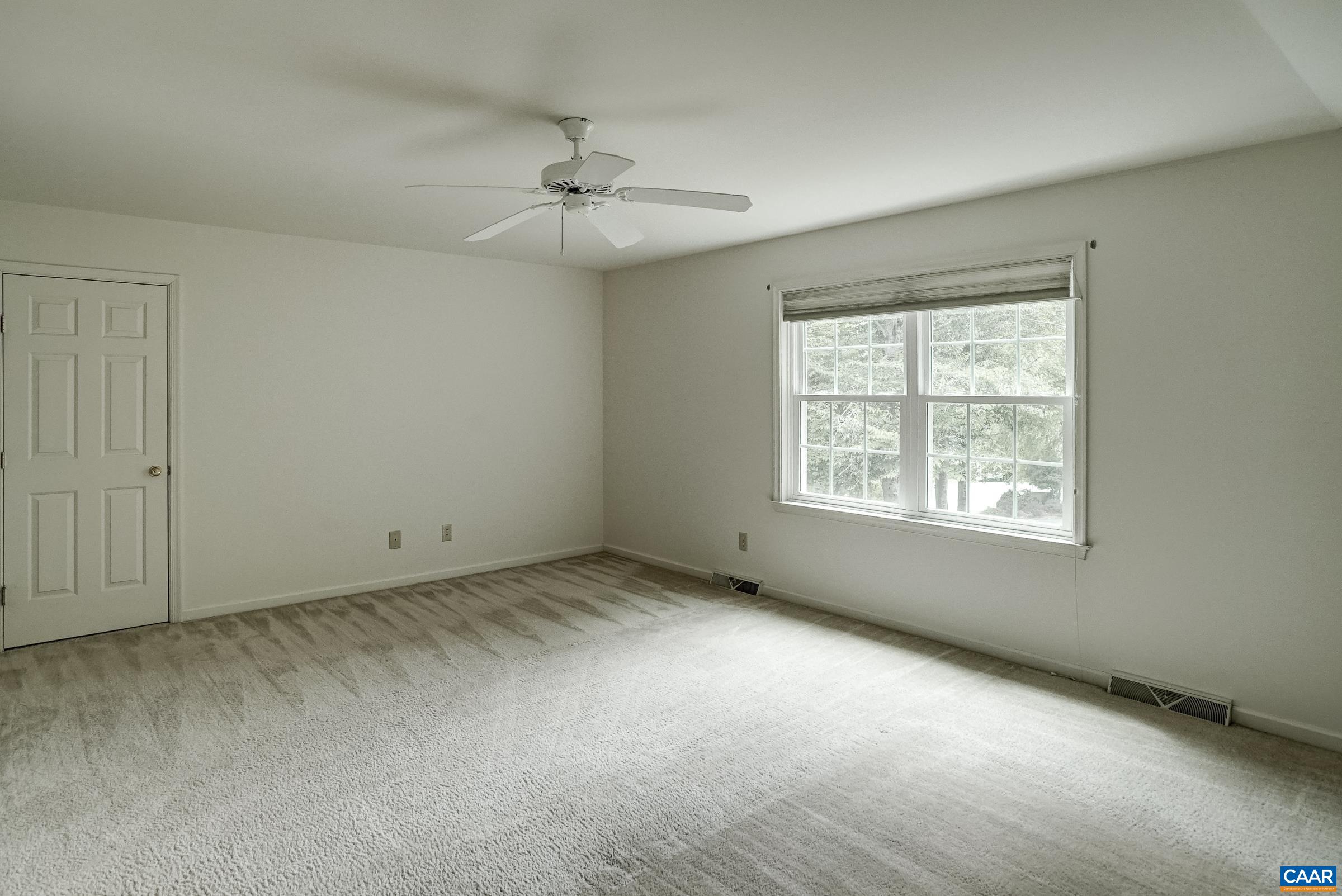 1290 RIVER CHASE LN