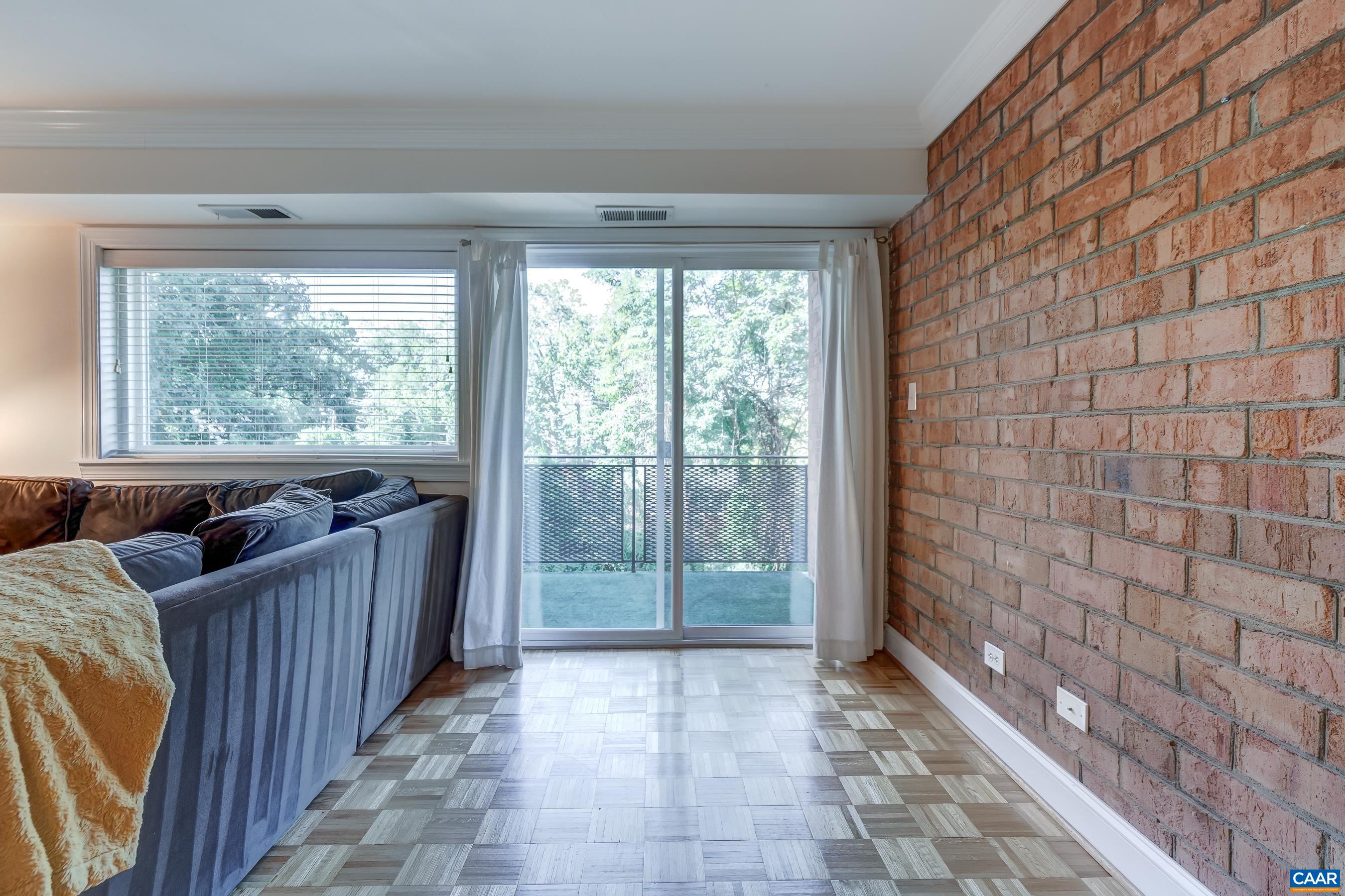 1800 JEFFERSON PARK AVE Unit: 58