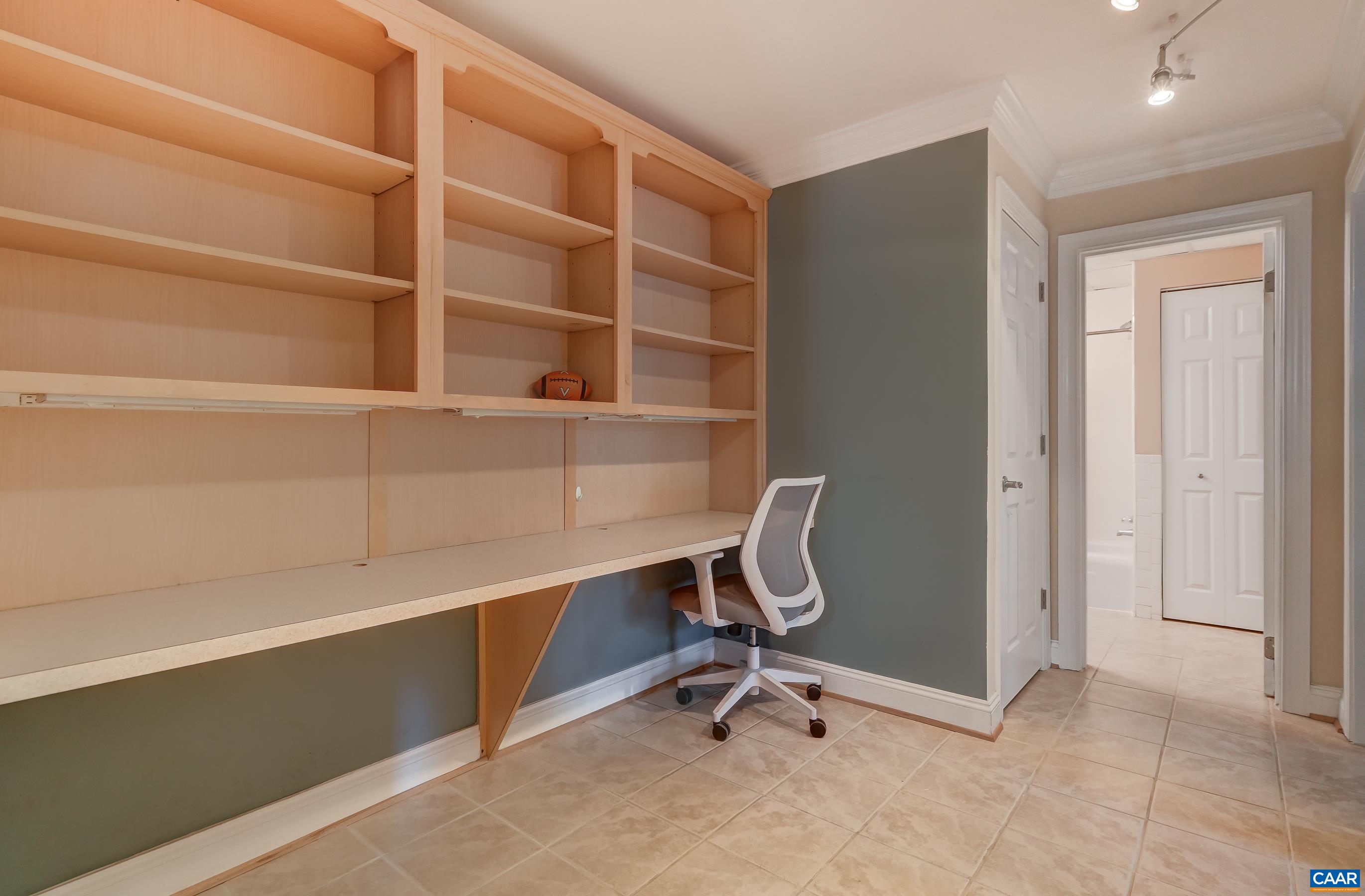 1800 JEFFERSON PARK AVE Unit: 58
