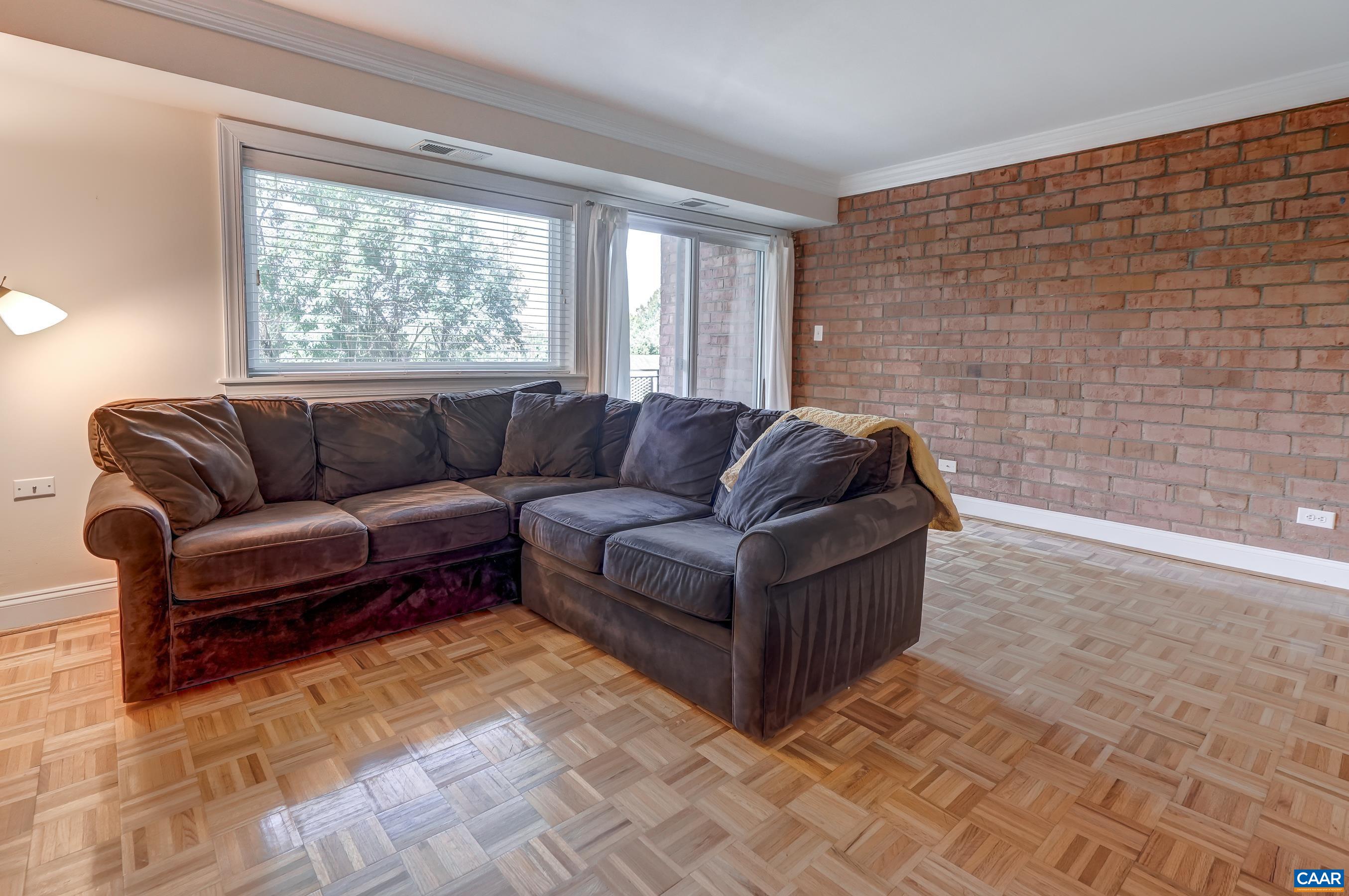 1800 JEFFERSON PARK AVE Unit: 58