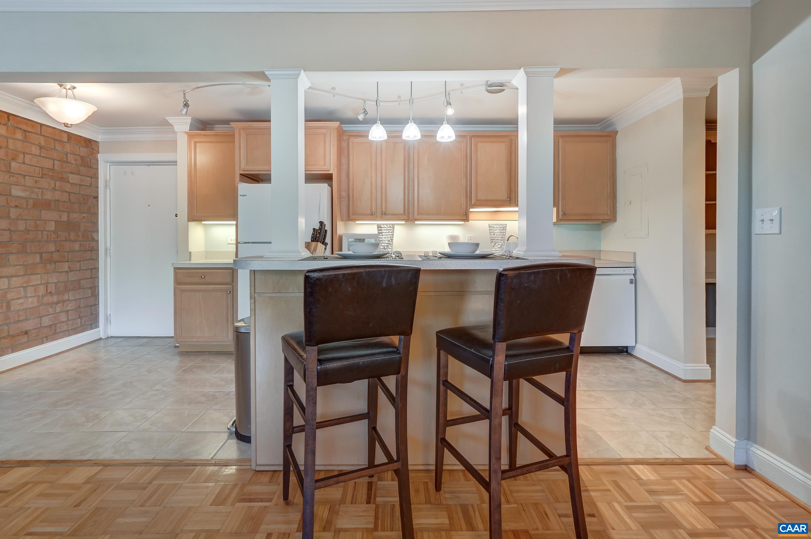 1800 JEFFERSON PARK AVE Unit: 58