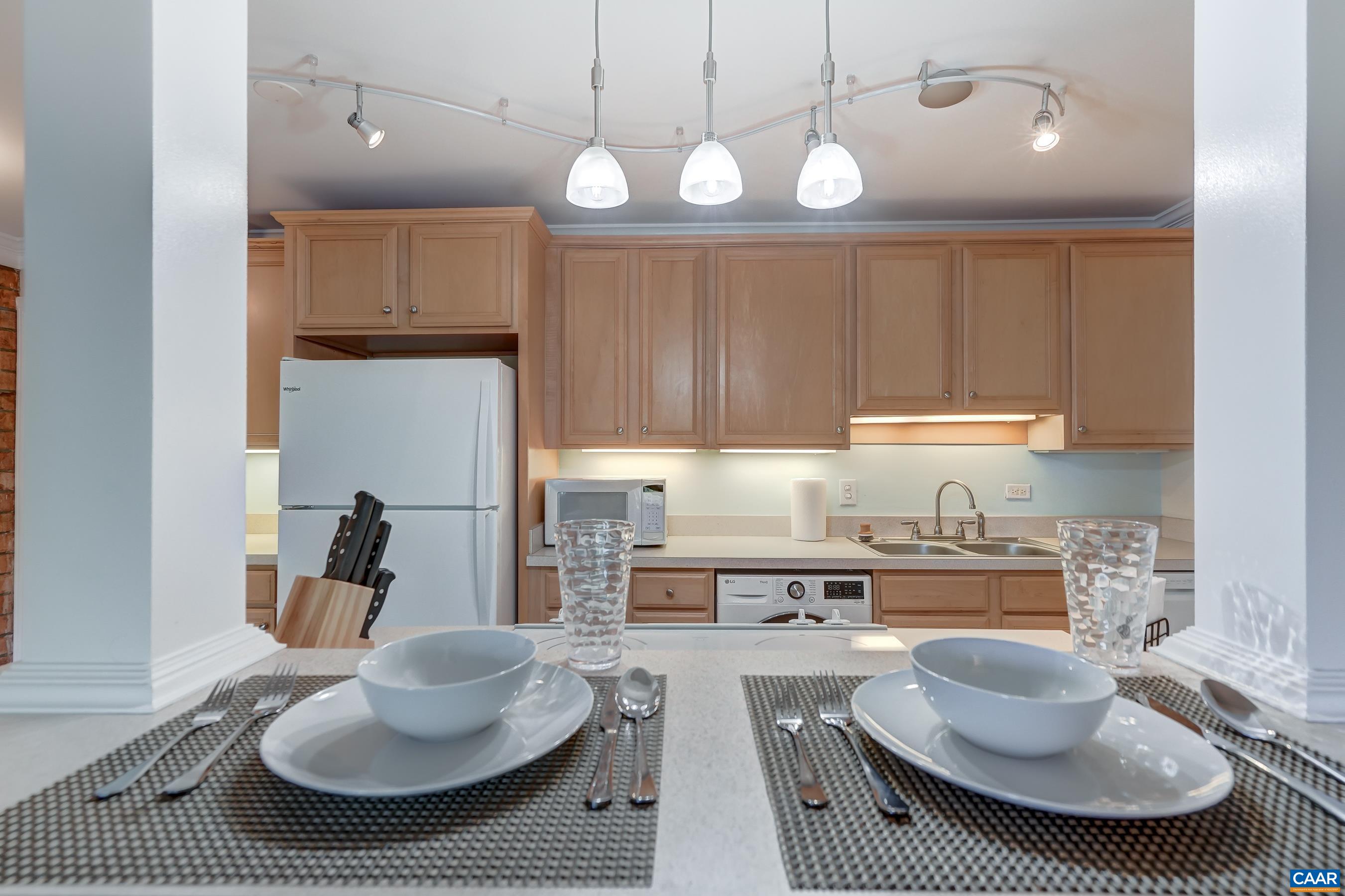 1800 JEFFERSON PARK AVE Unit: 58