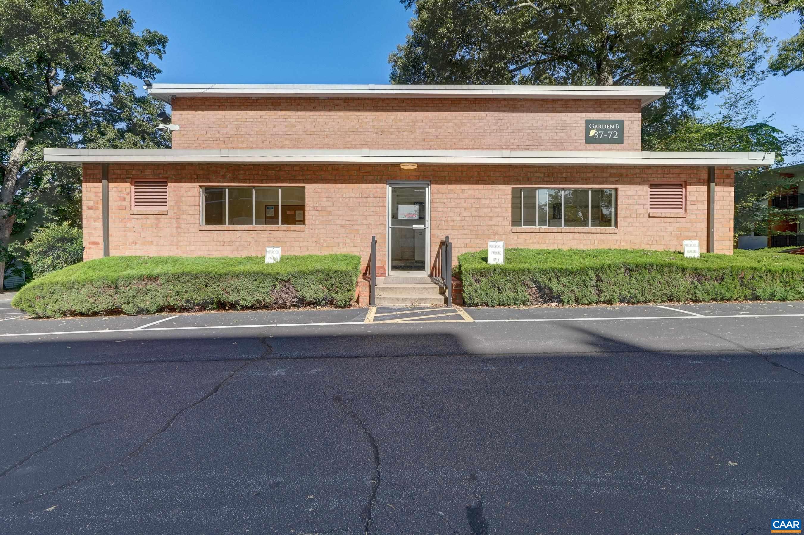 1800 JEFFERSON PARK AVE Unit: 58