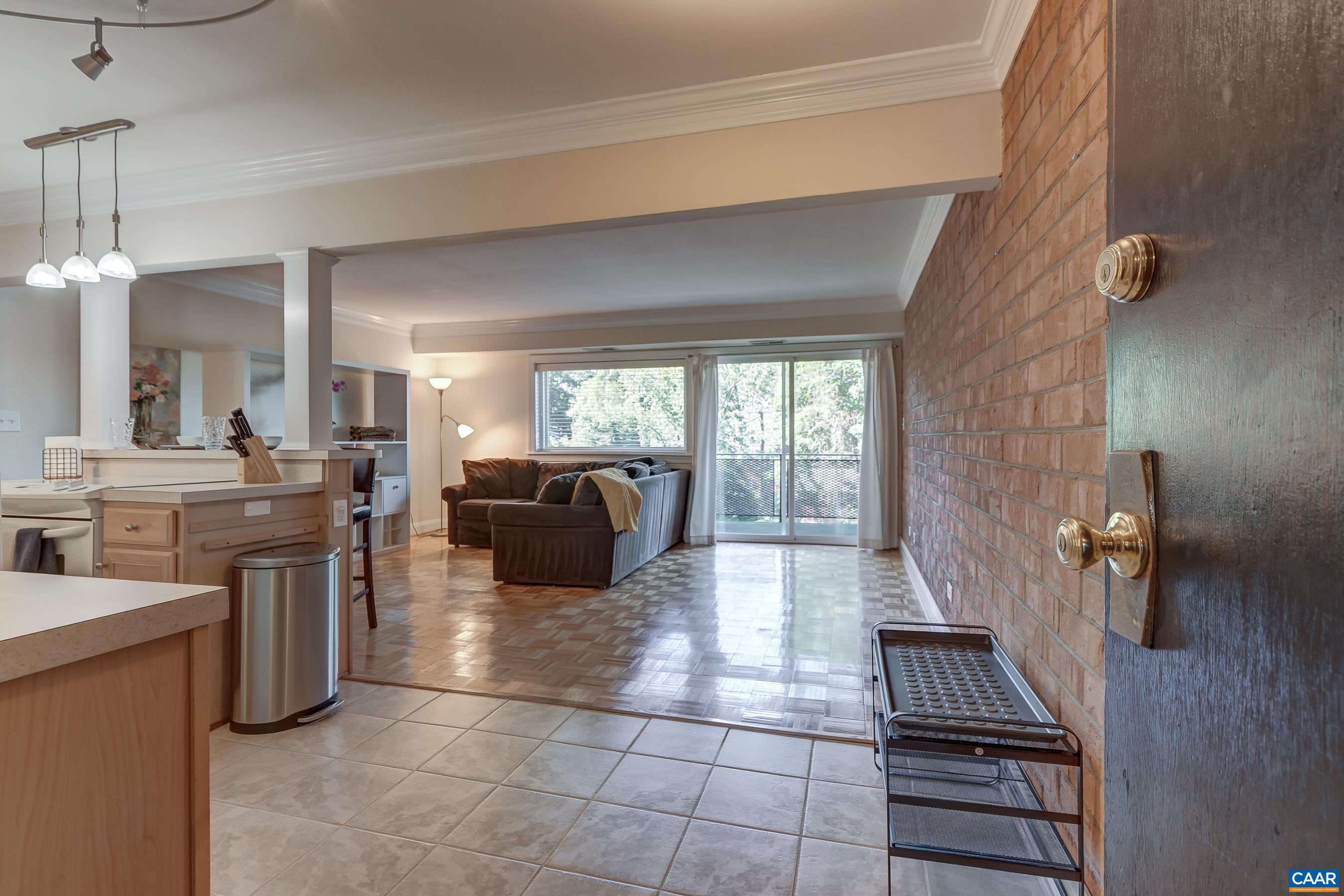 1800 JEFFERSON PARK AVE Unit: 58