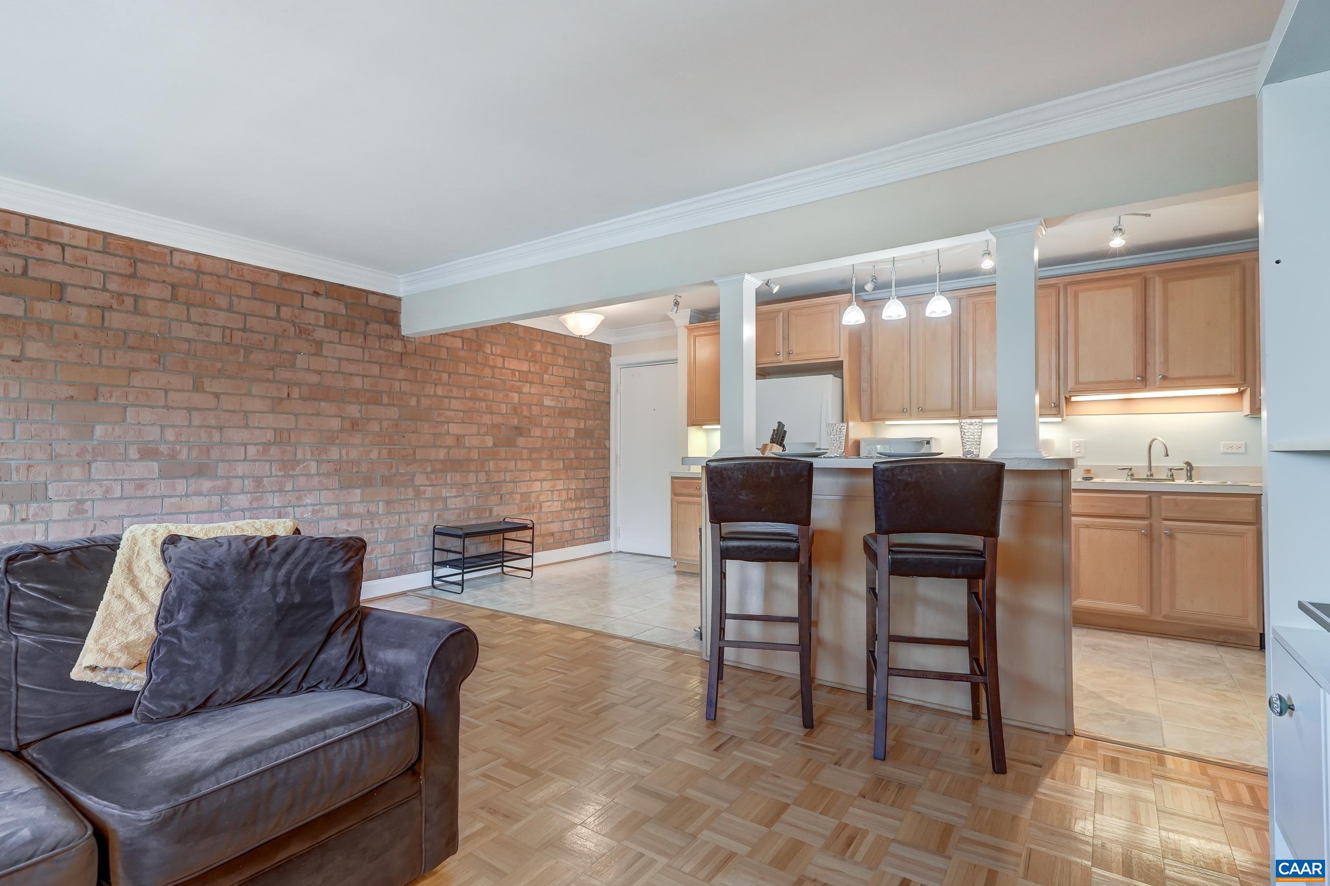 1800 JEFFERSON PARK AVE Unit: 58