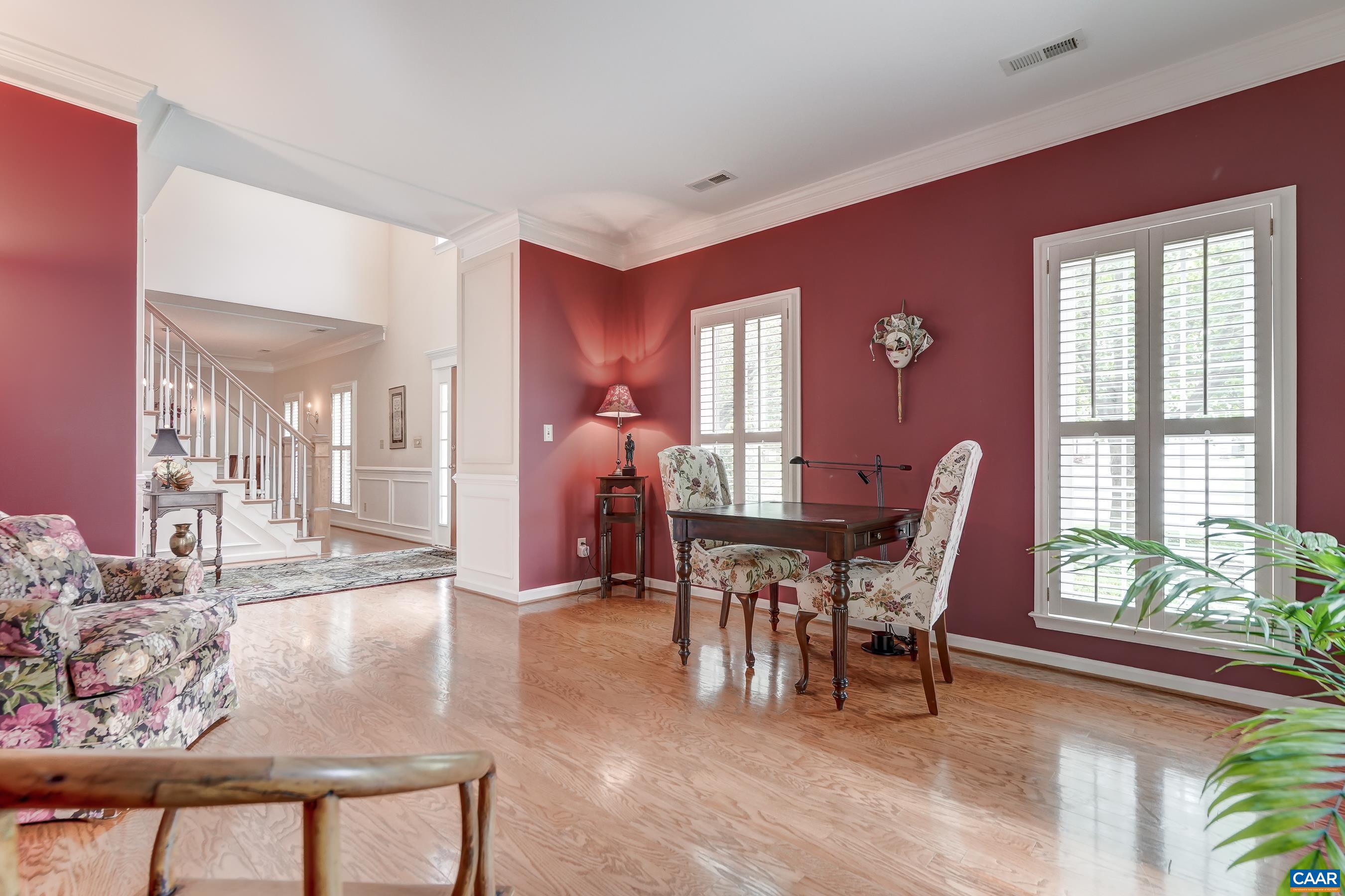 1376 DUNLORA DR