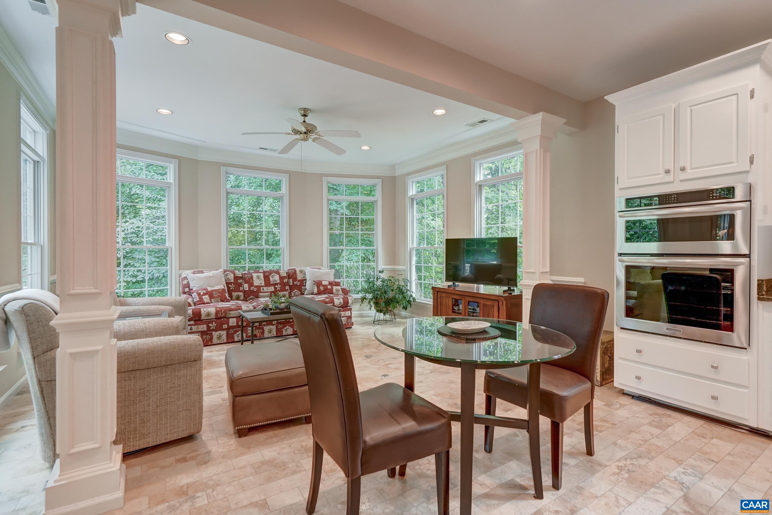 1376 DUNLORA DR