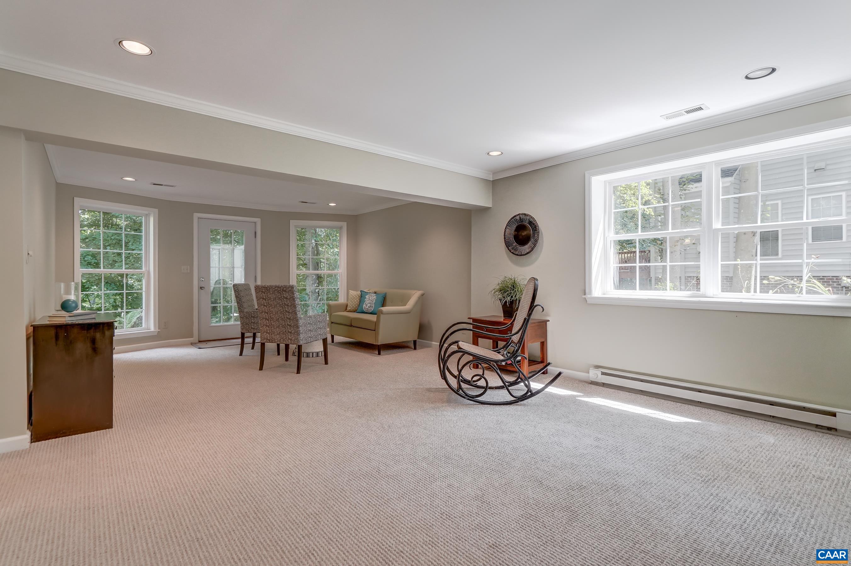1376 DUNLORA DR