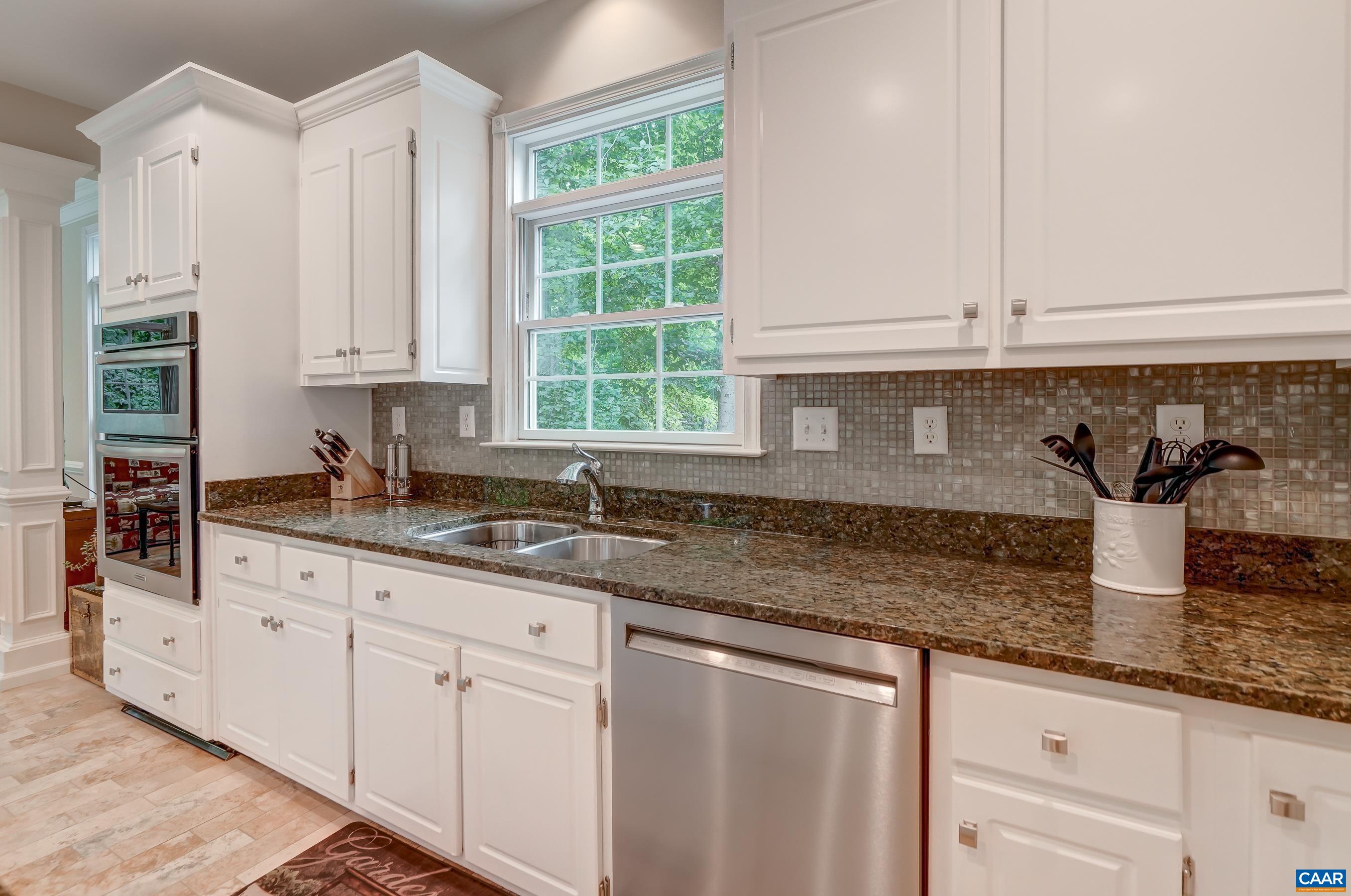 1376 DUNLORA DR