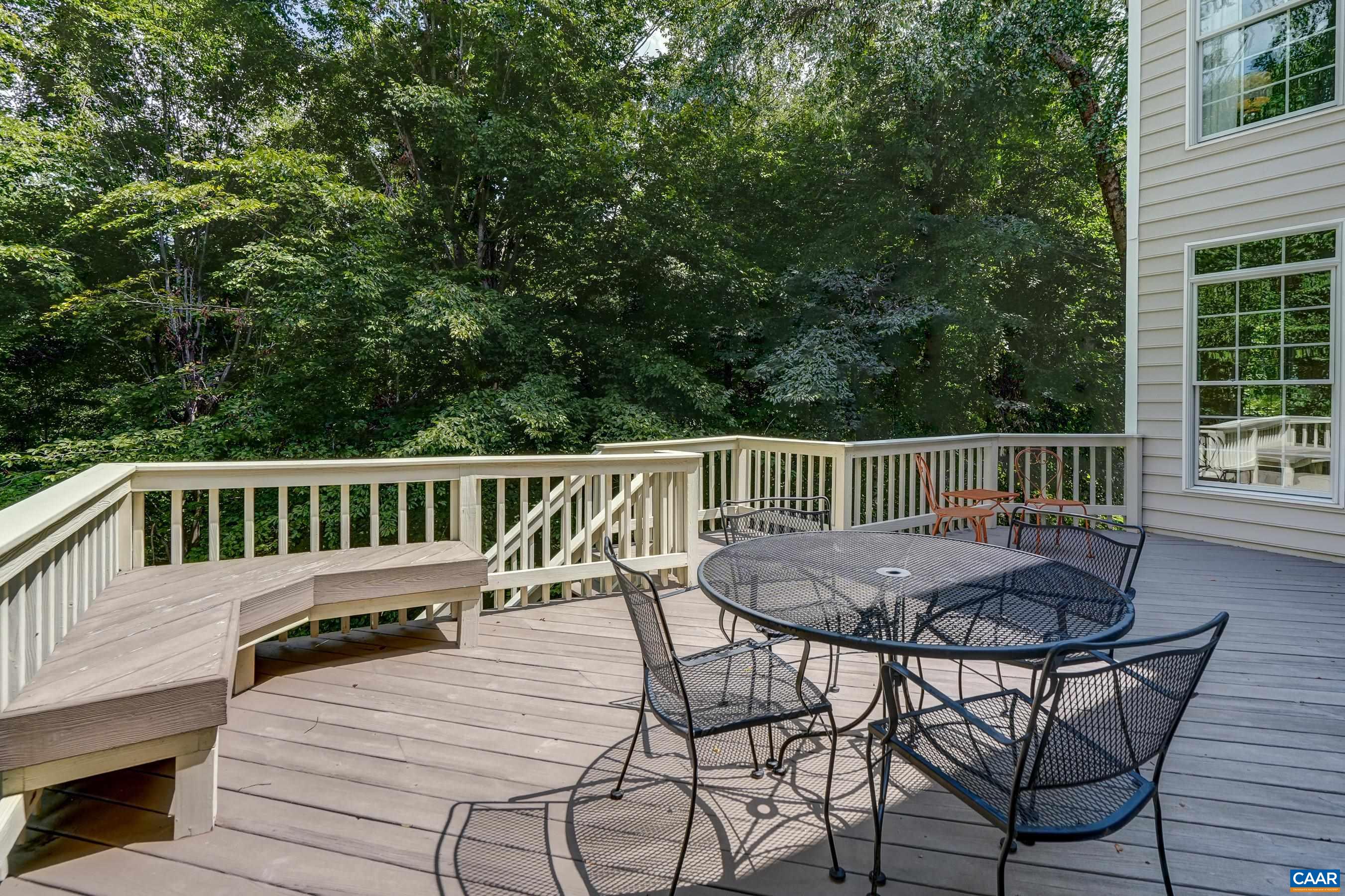 1376 DUNLORA DR