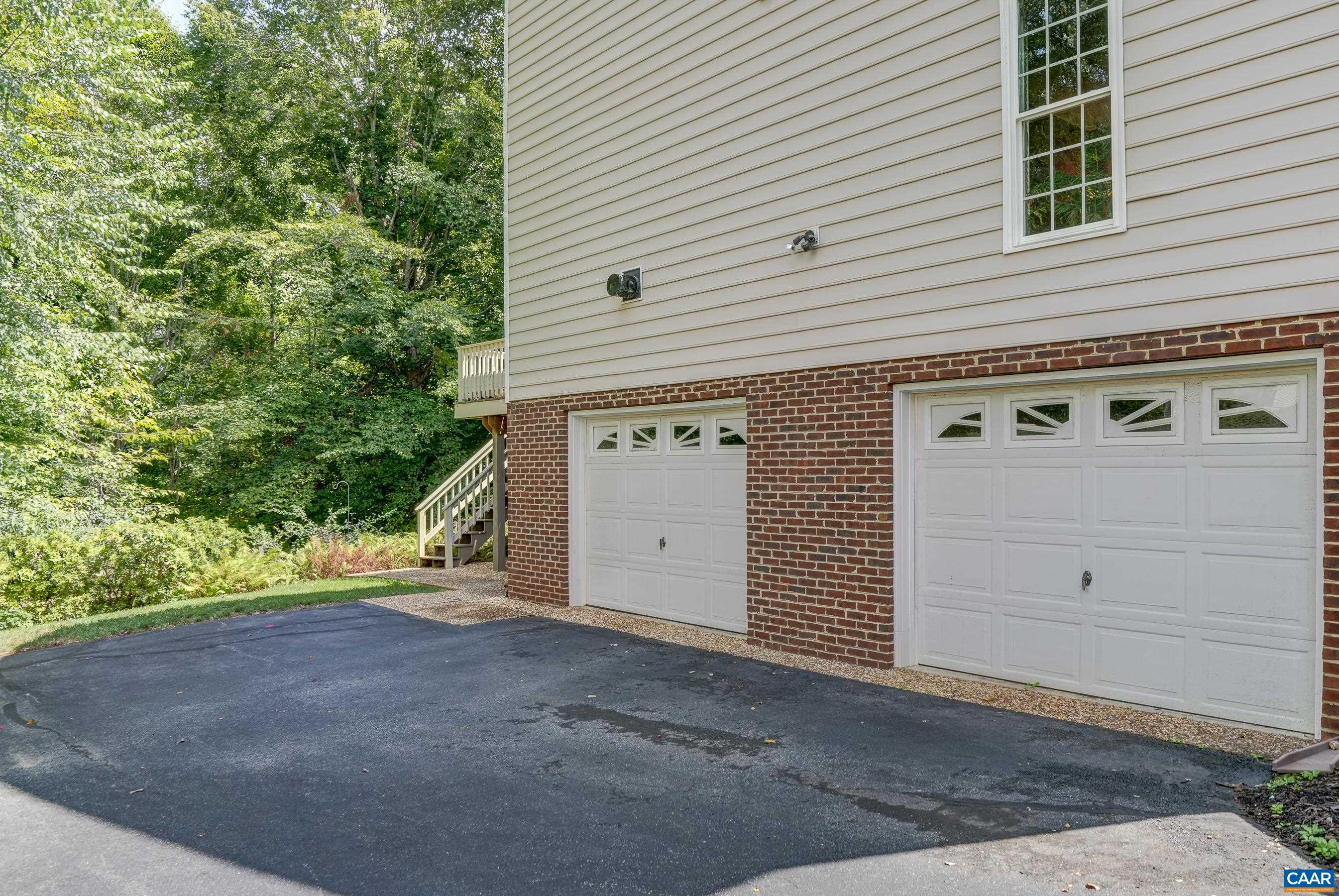 1376 DUNLORA DR