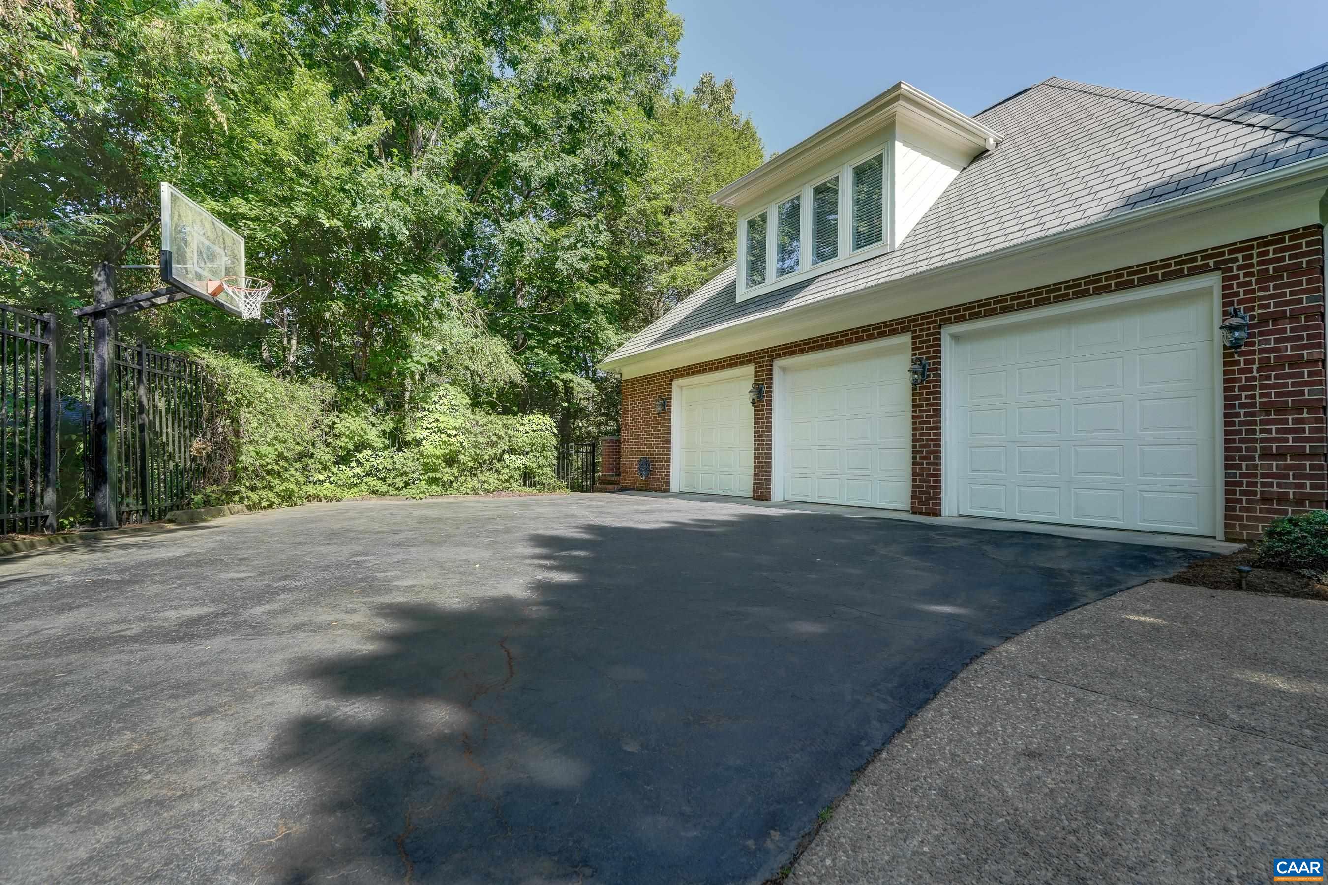 3210 PRESTWICK PL