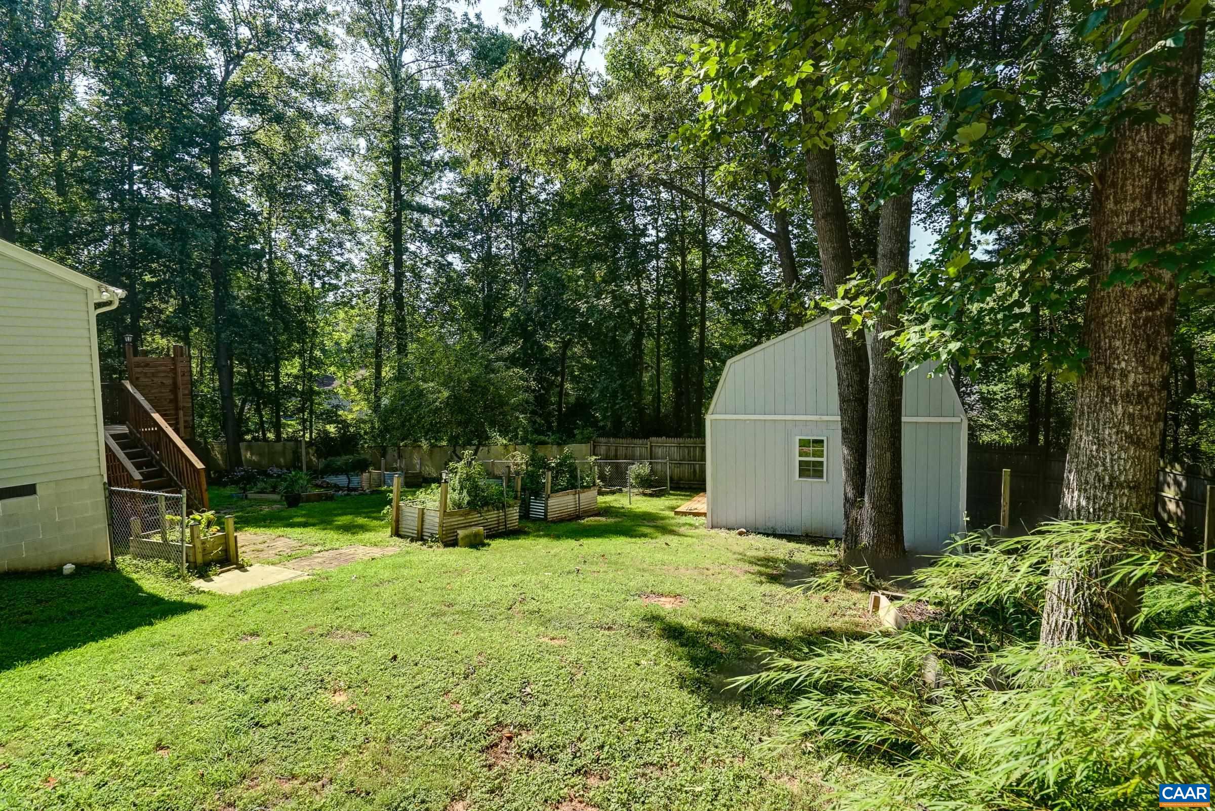 688 CARNATION RD