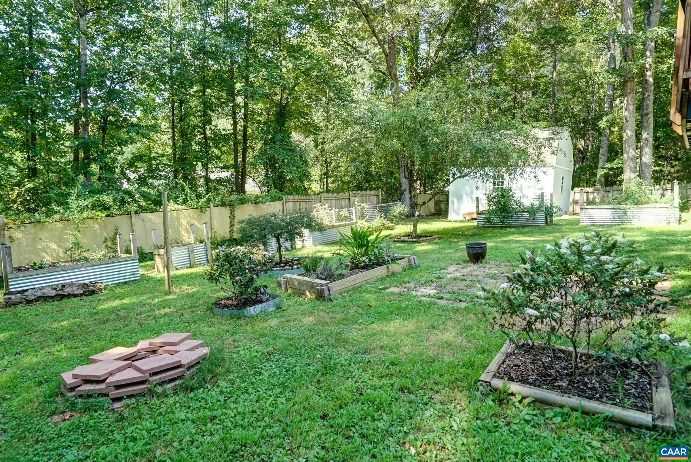 688 CARNATION RD