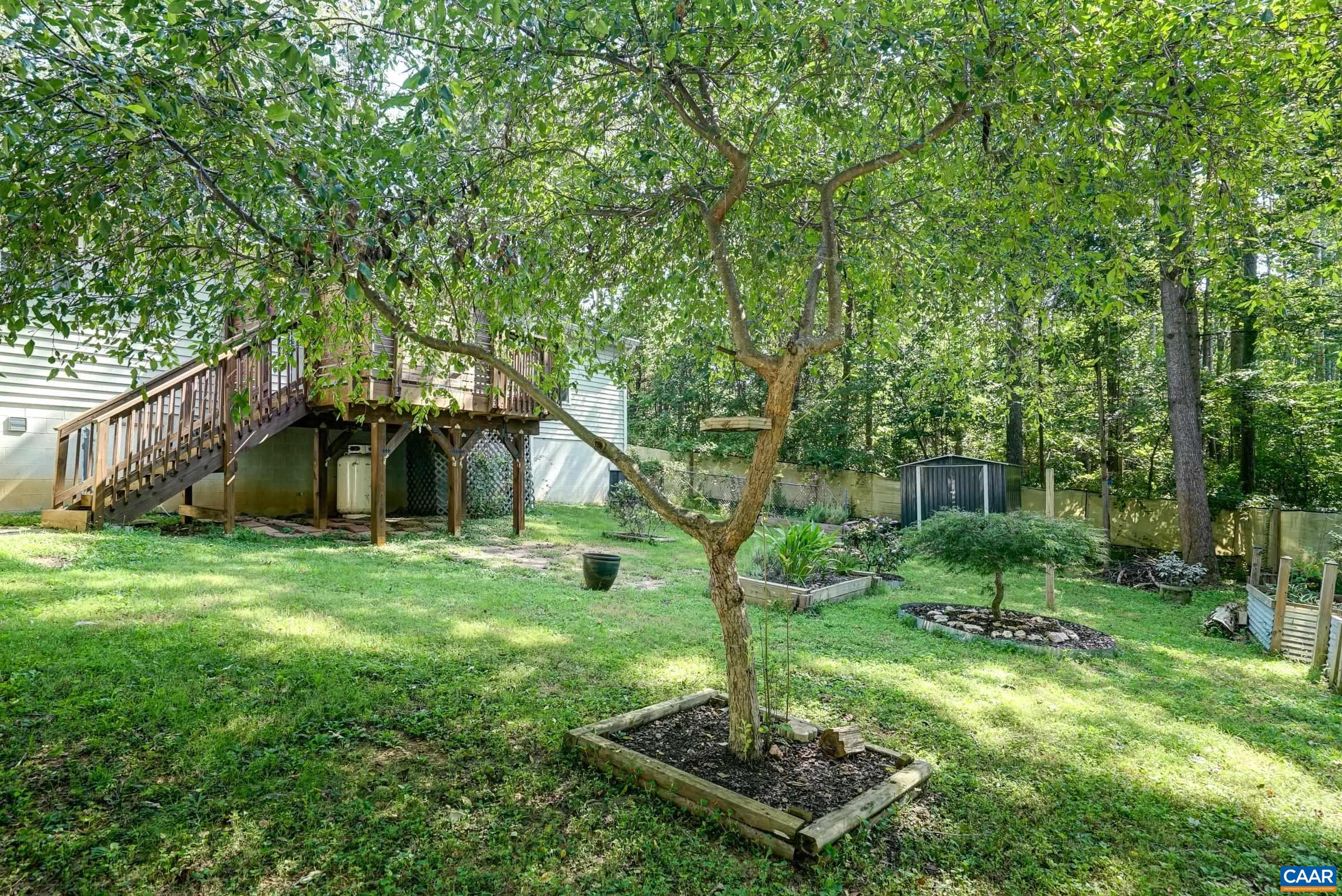 688 CARNATION RD