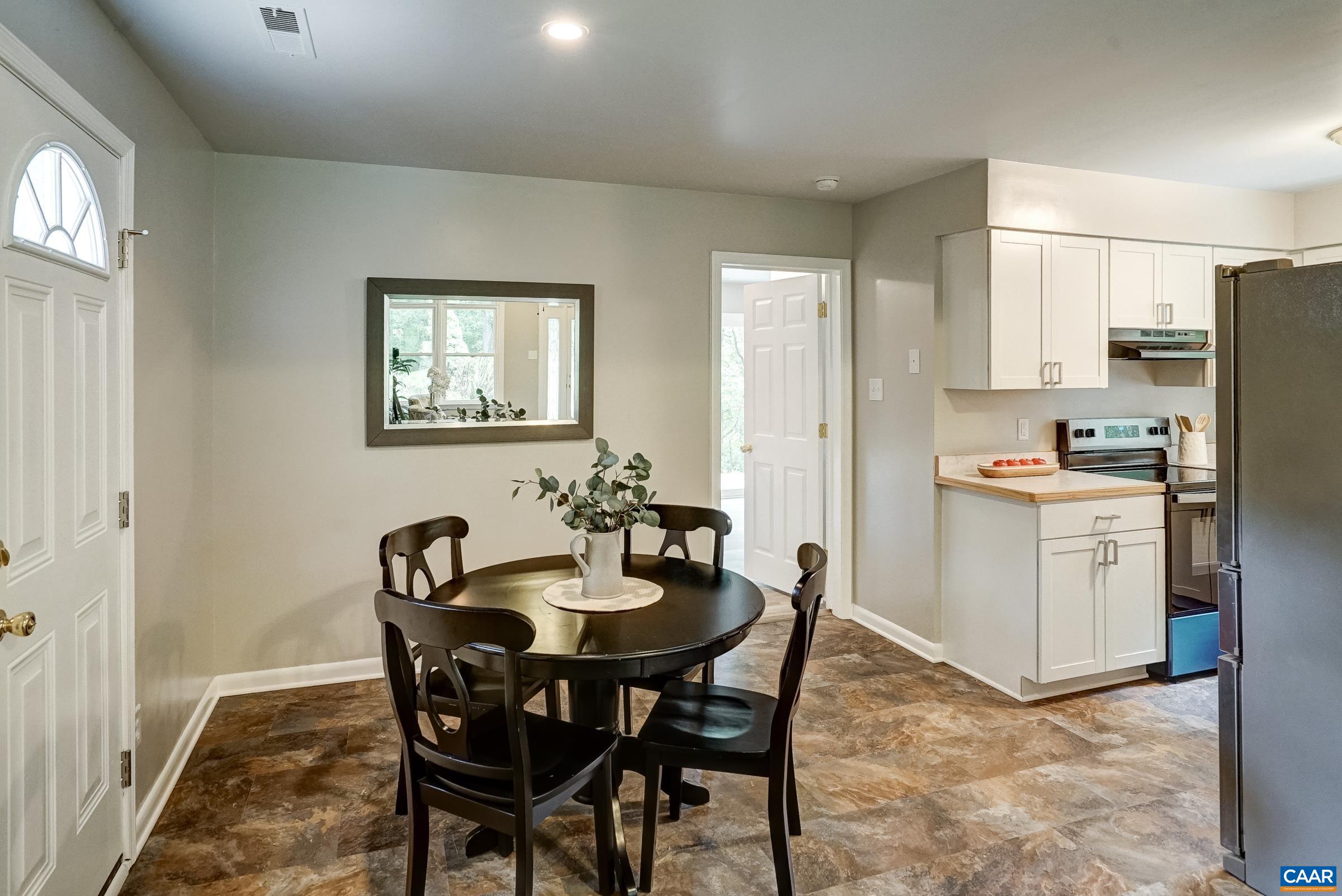 112 WEST DAFFODIL RD