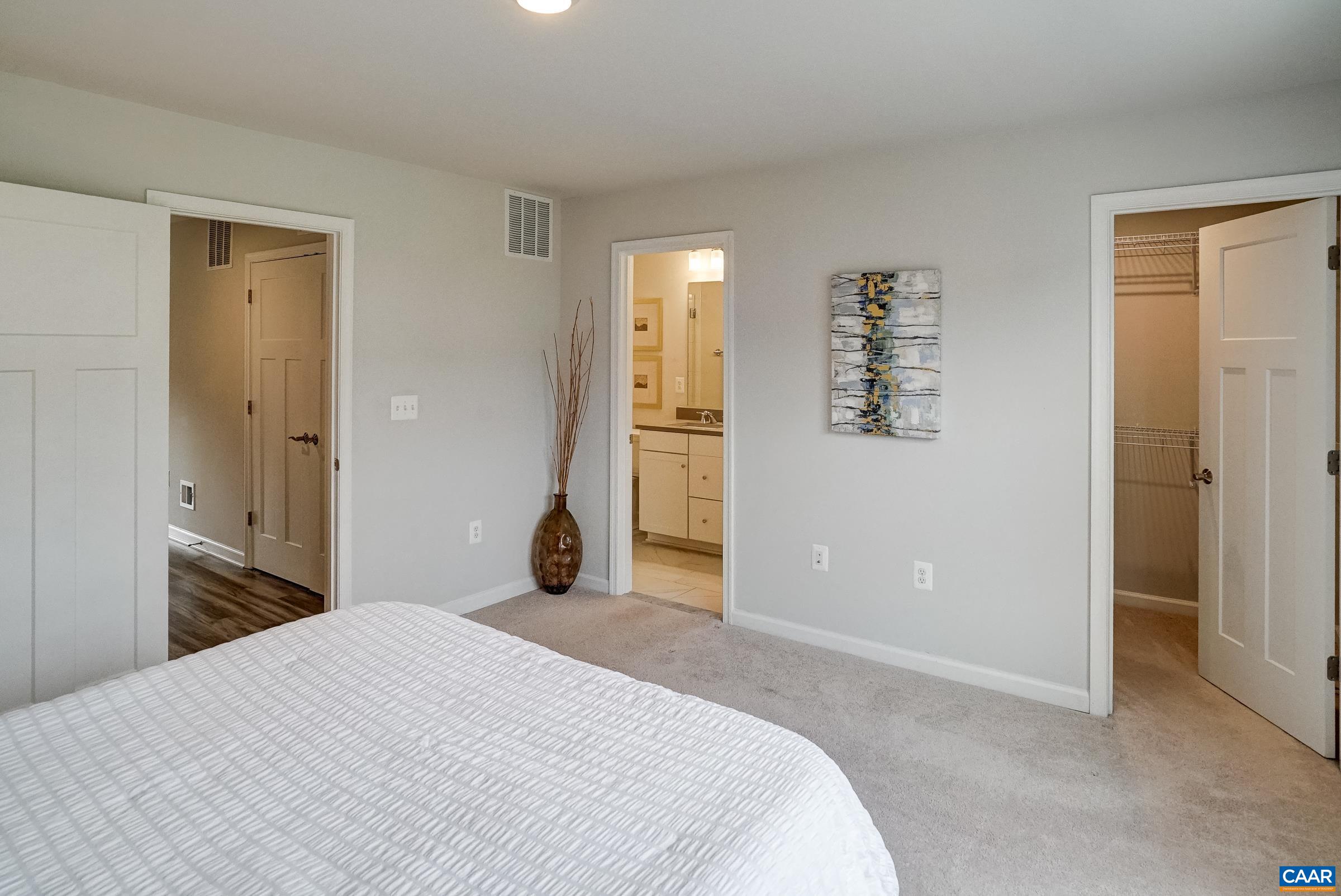 4513 BERWYN LN