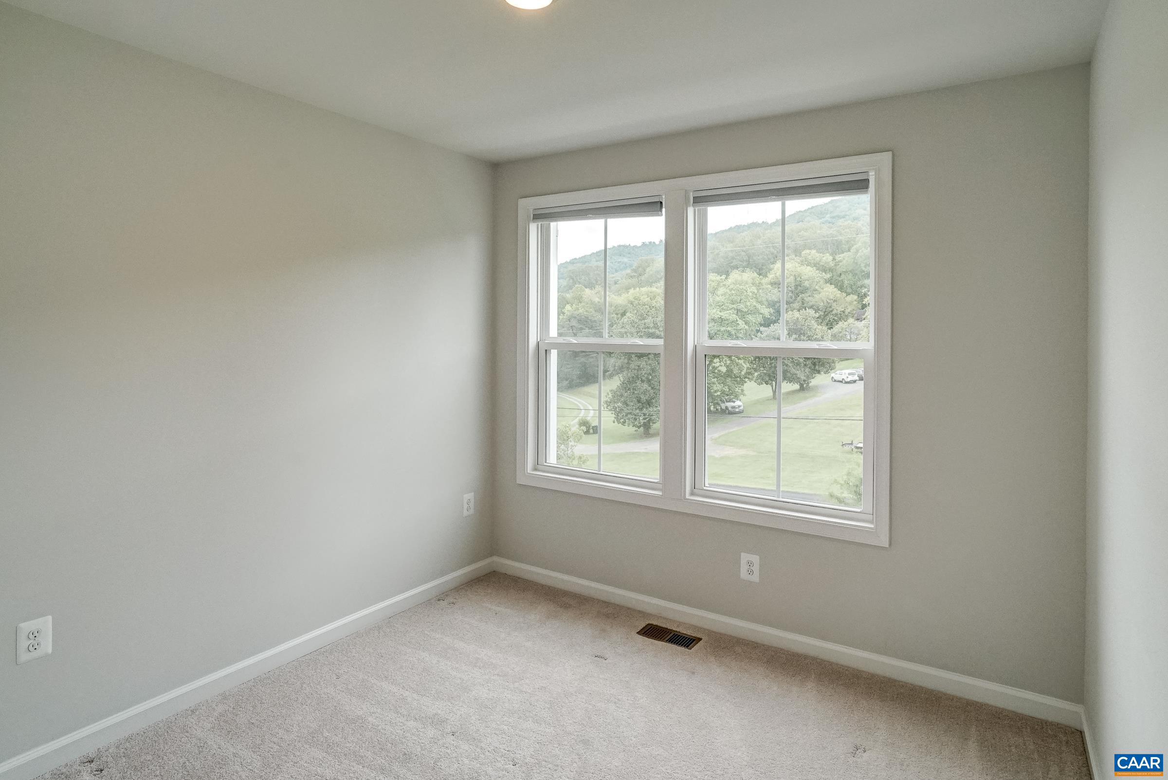 4513 BERWYN LN