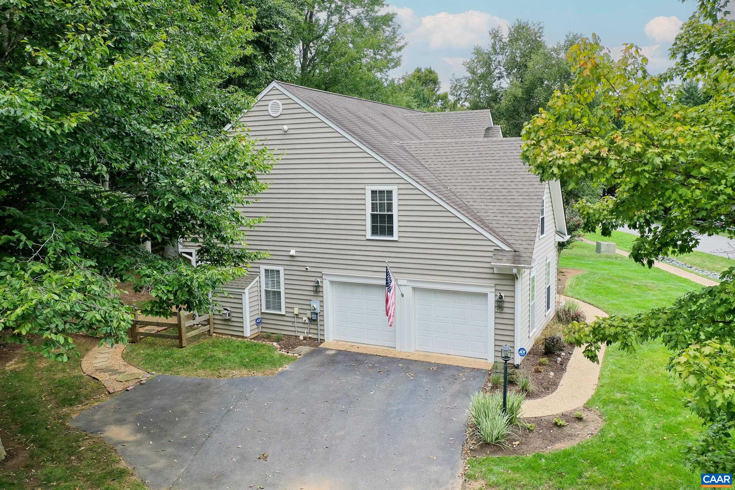 1230 DUNLORA DR