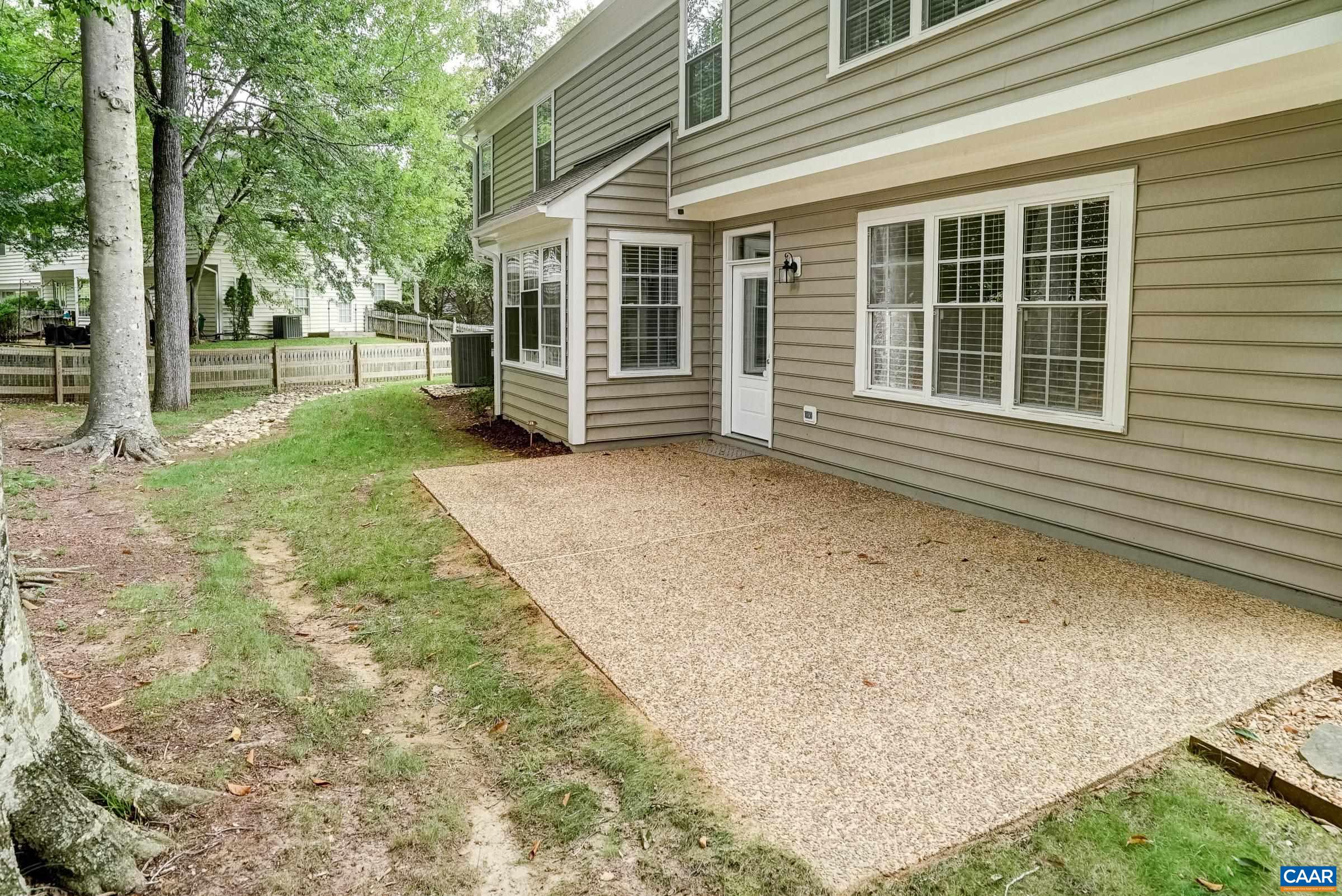 1230 DUNLORA DR