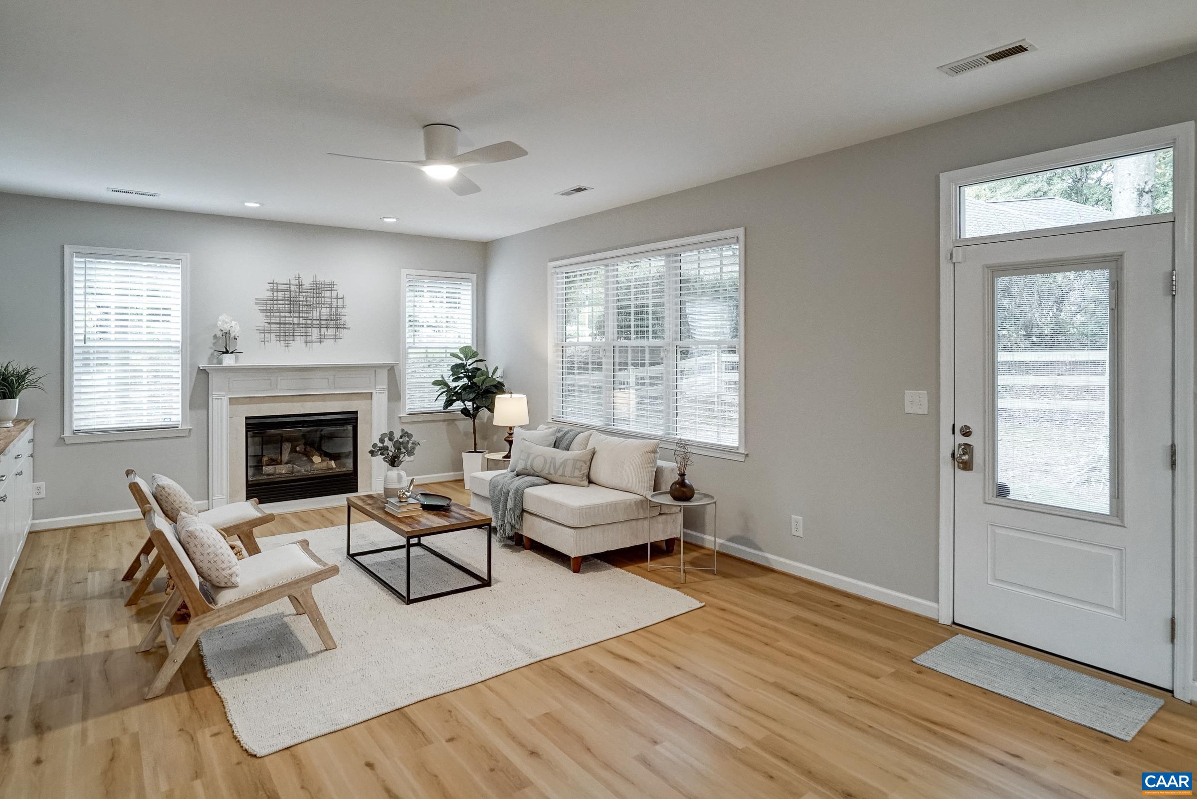 1230 DUNLORA DR