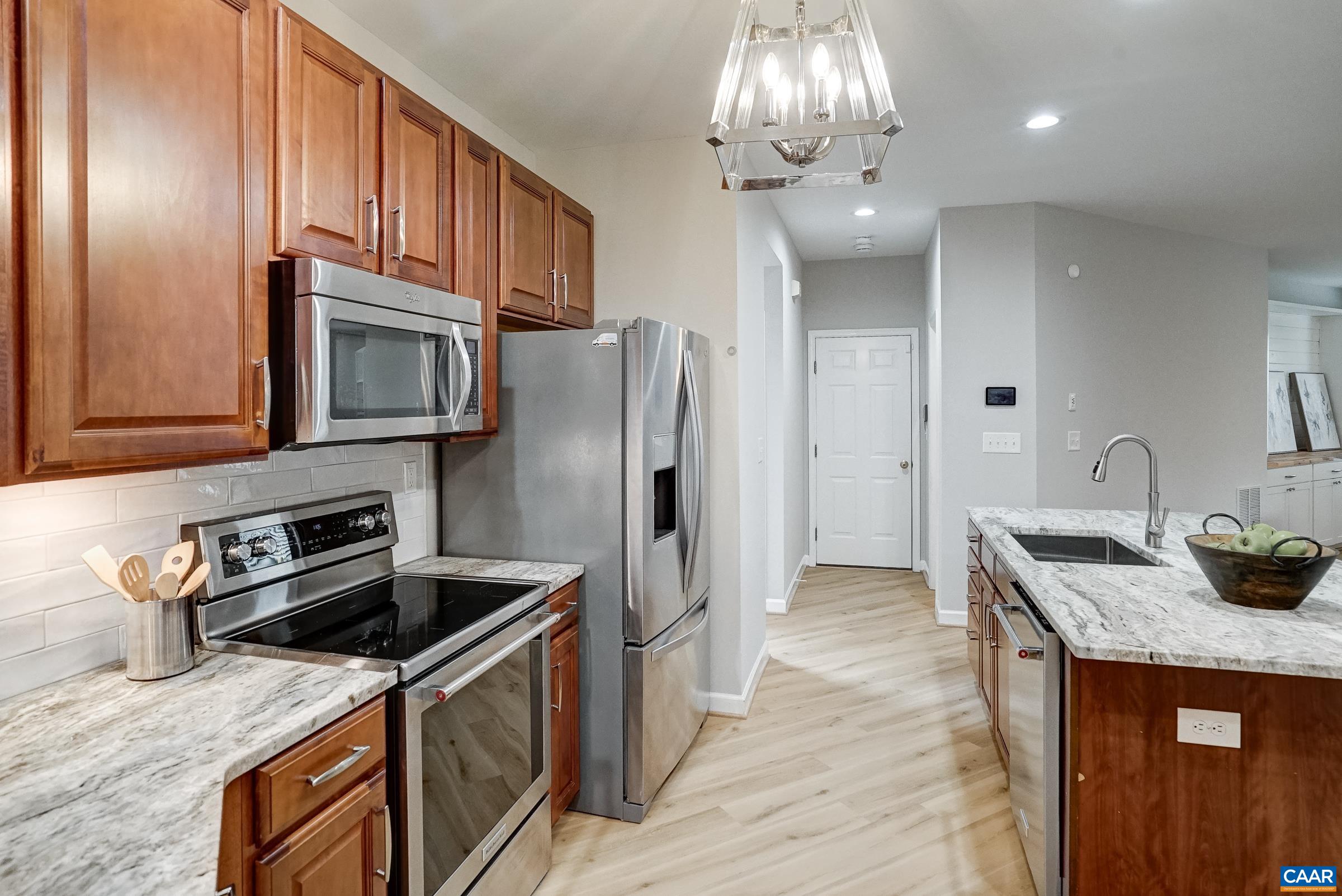 1230 DUNLORA DR