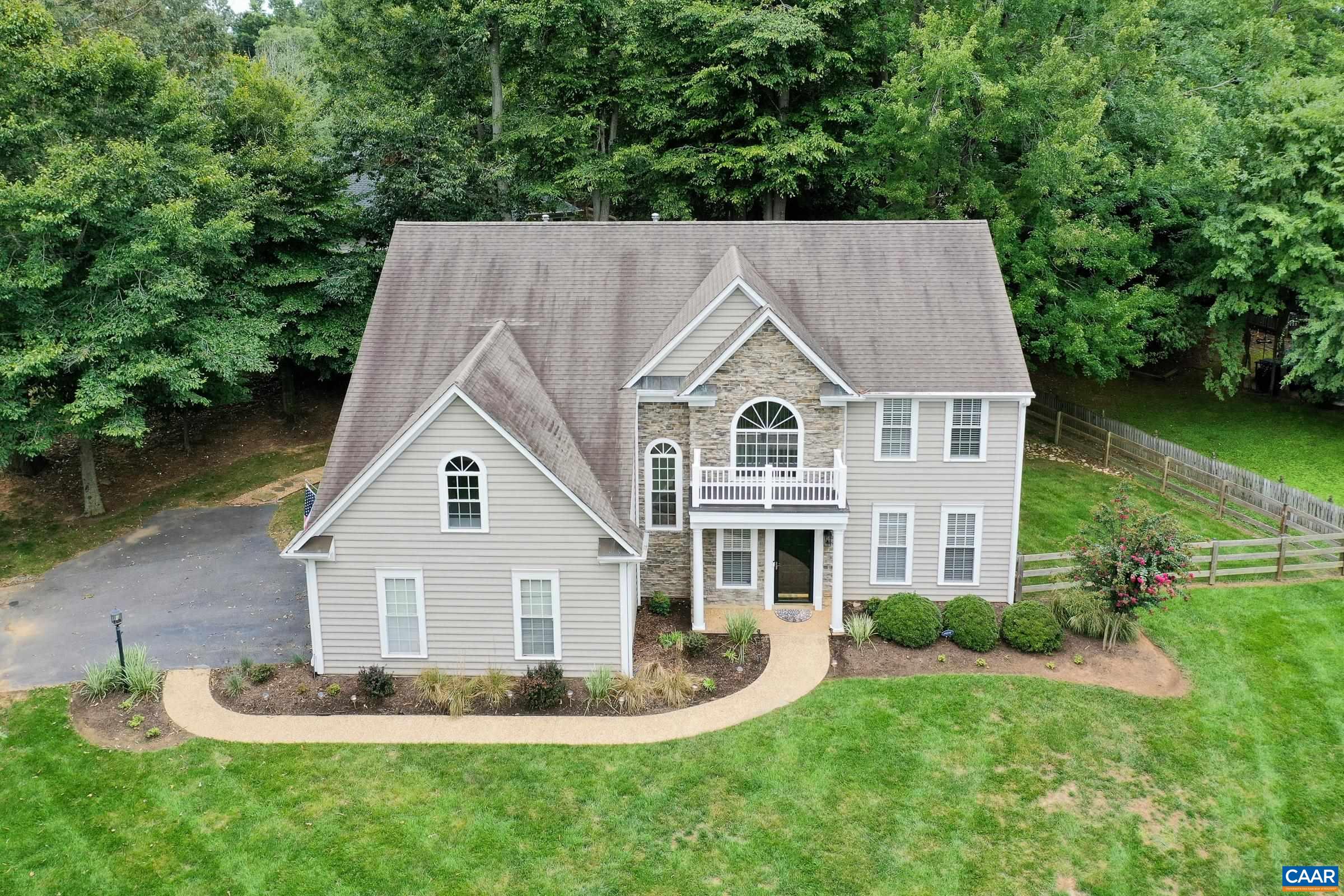 1230 DUNLORA DR