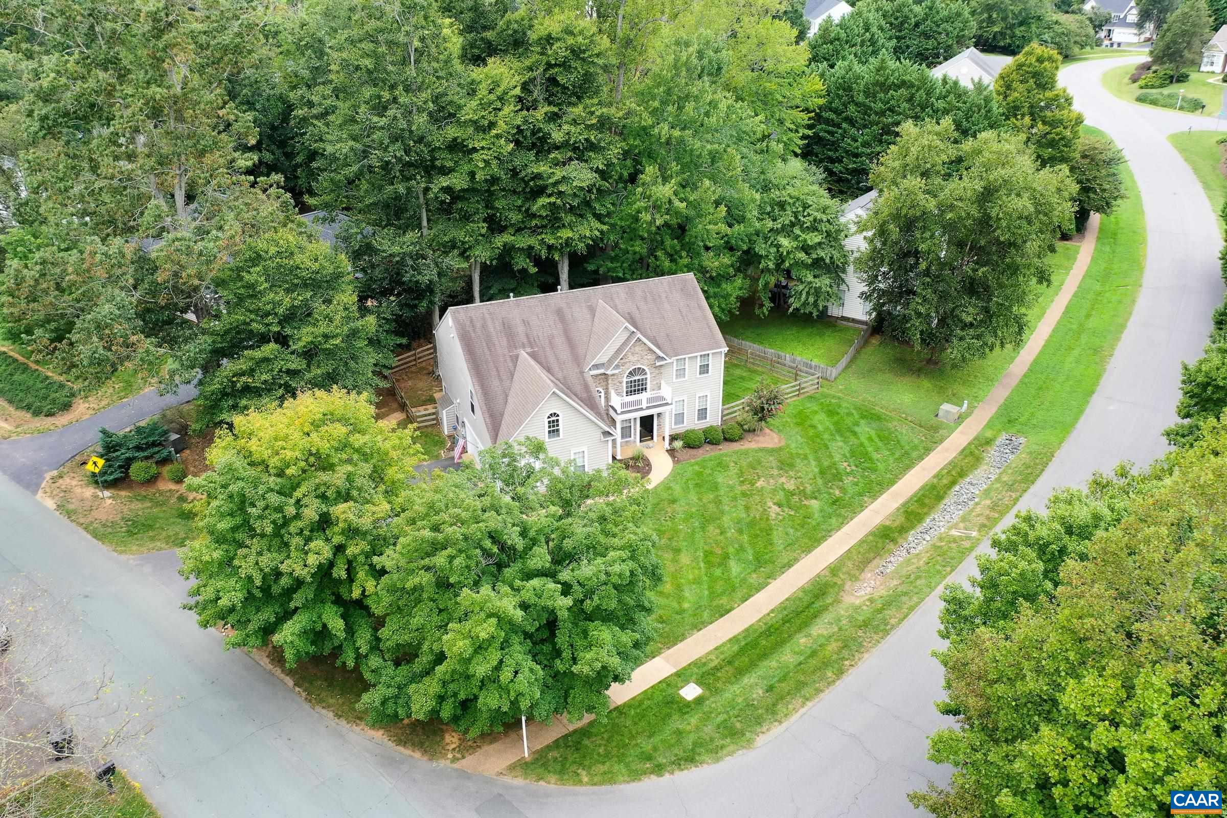 1230 DUNLORA DR