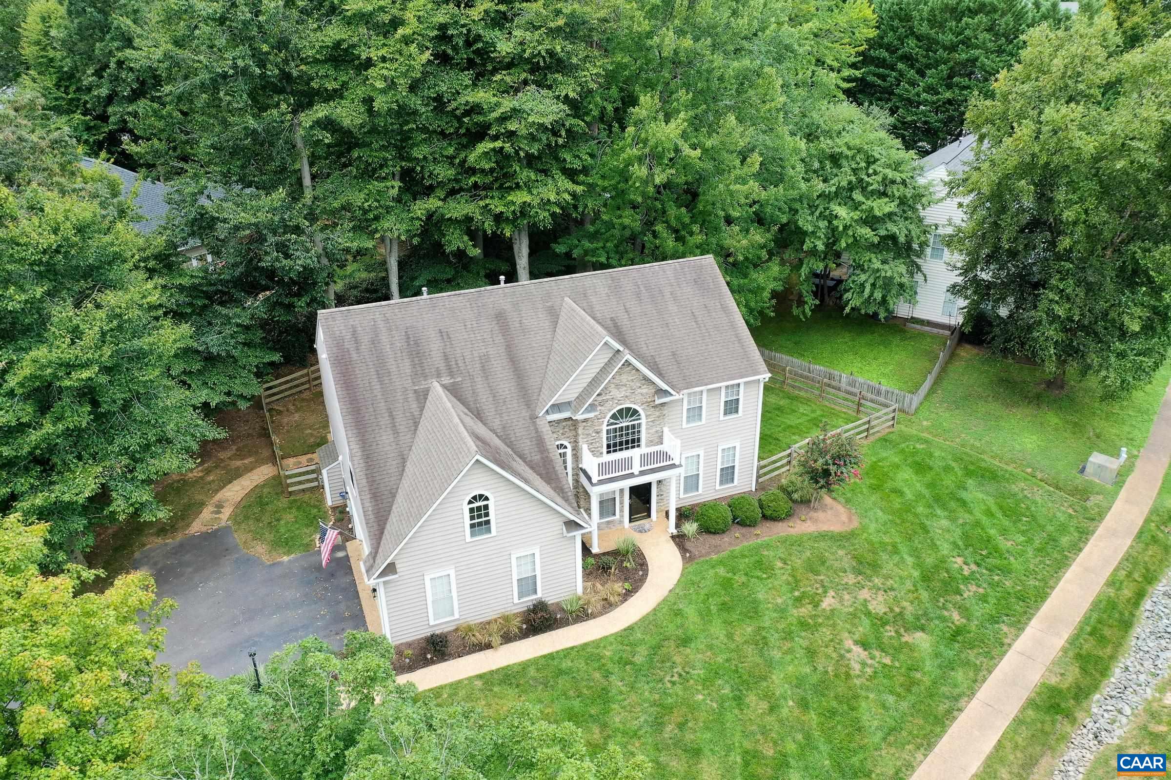 1230 DUNLORA DR