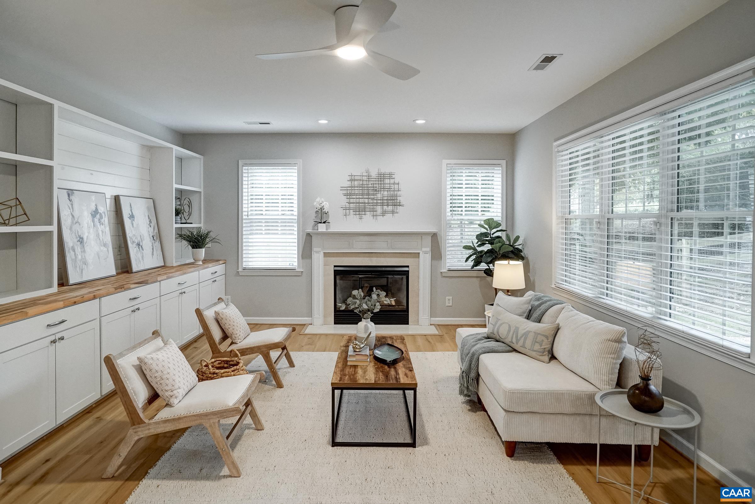 1230 DUNLORA DR