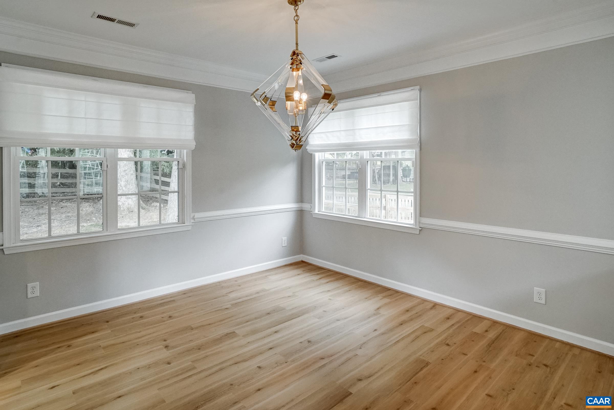 1230 DUNLORA DR