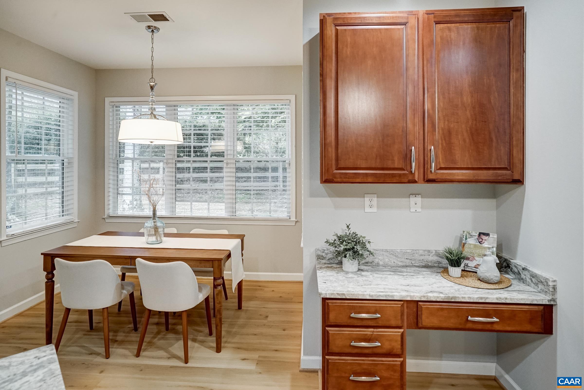 1230 DUNLORA DR