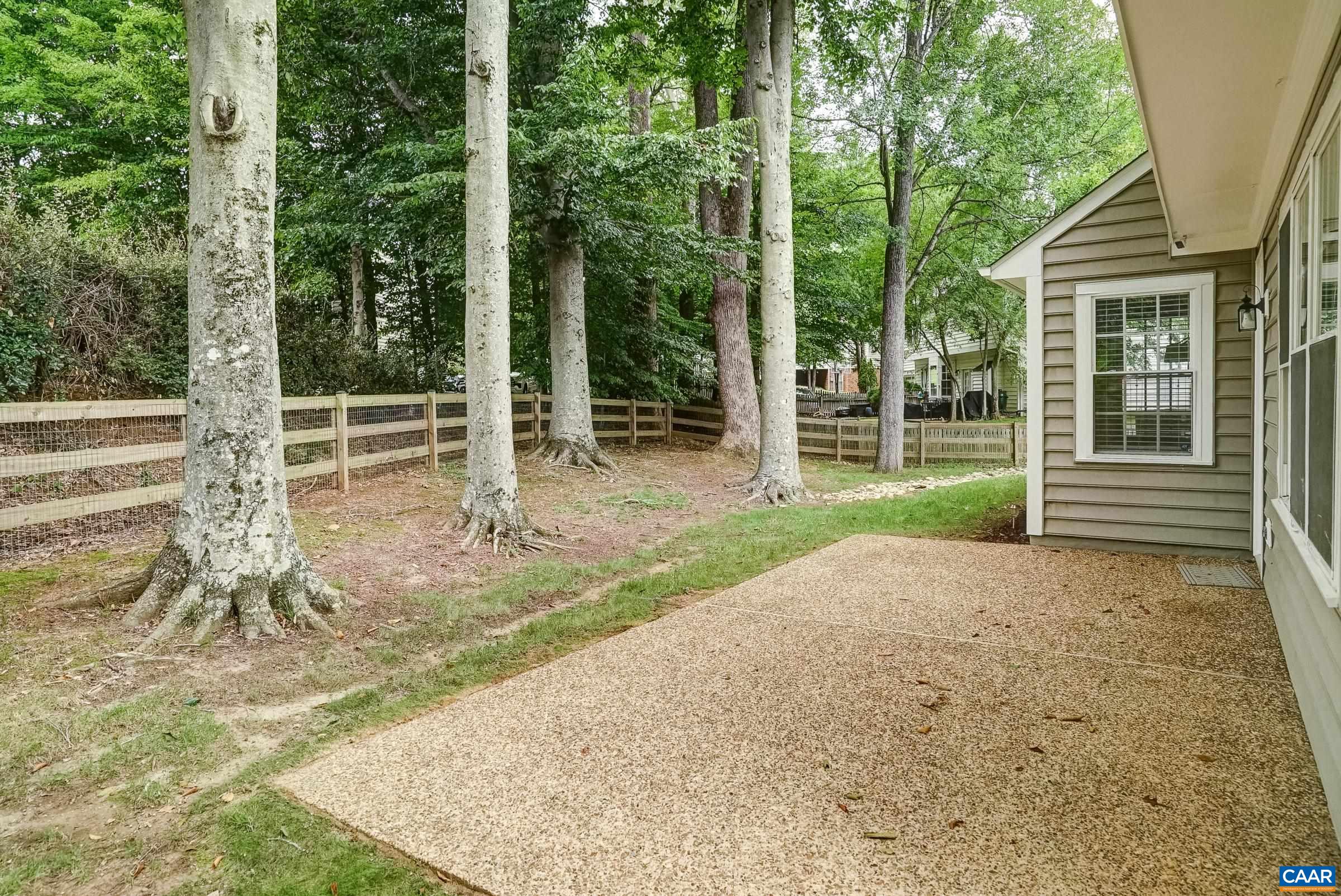 1230 DUNLORA DR