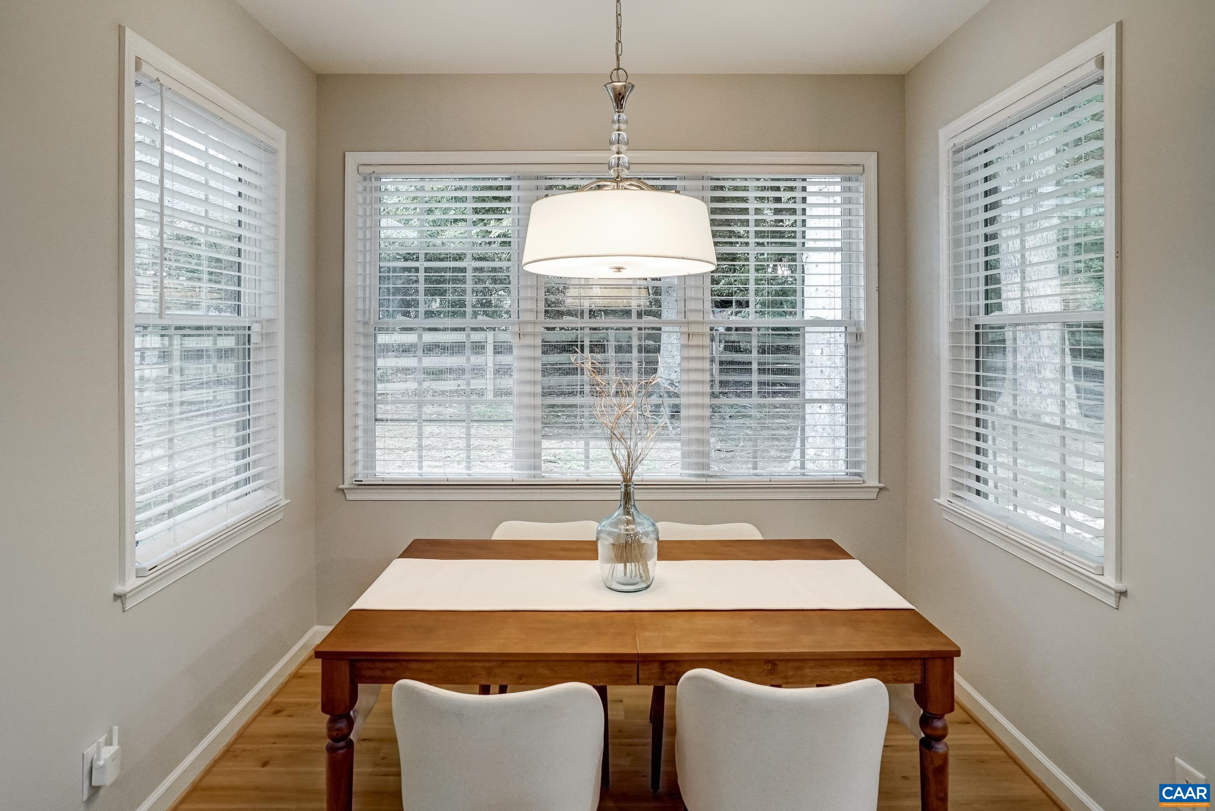 1230 DUNLORA DR