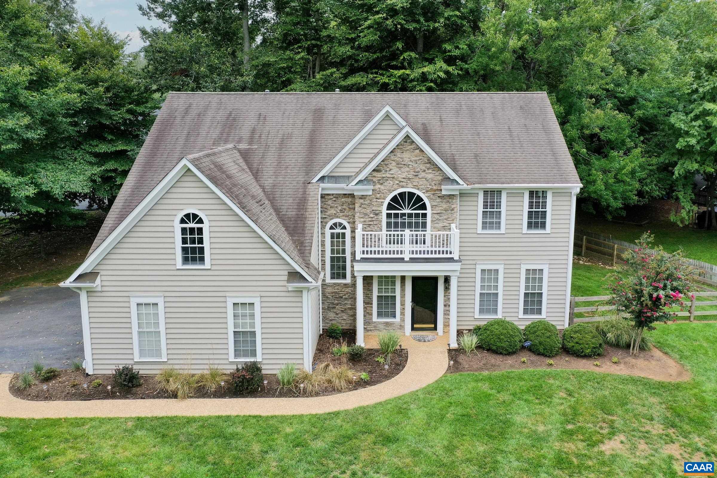 1230 DUNLORA DR