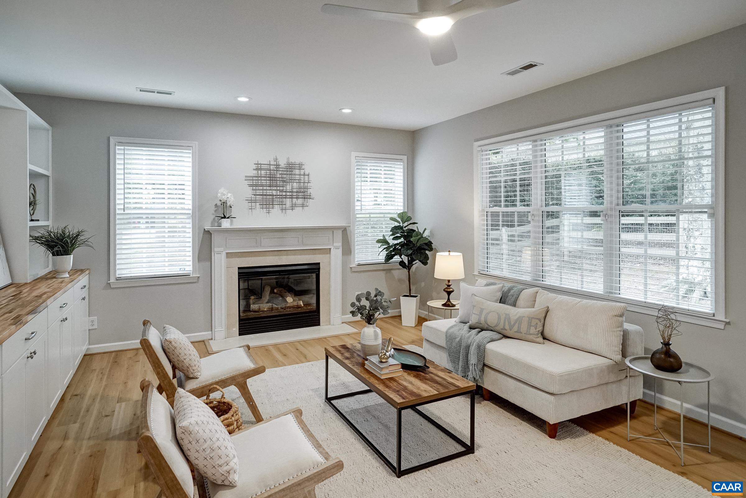 1230 DUNLORA DR
