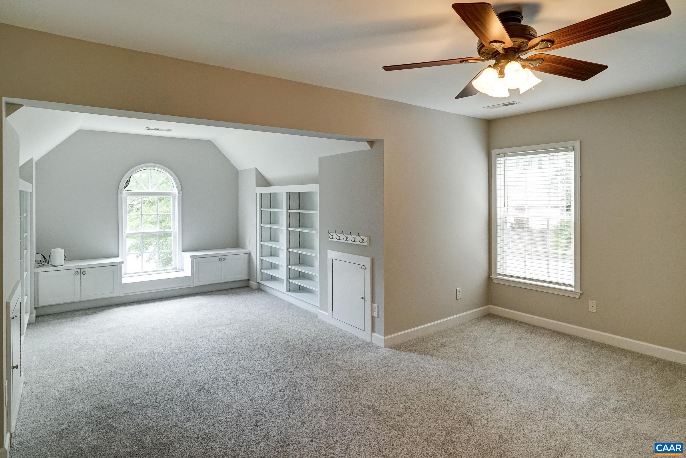 1230 DUNLORA DR