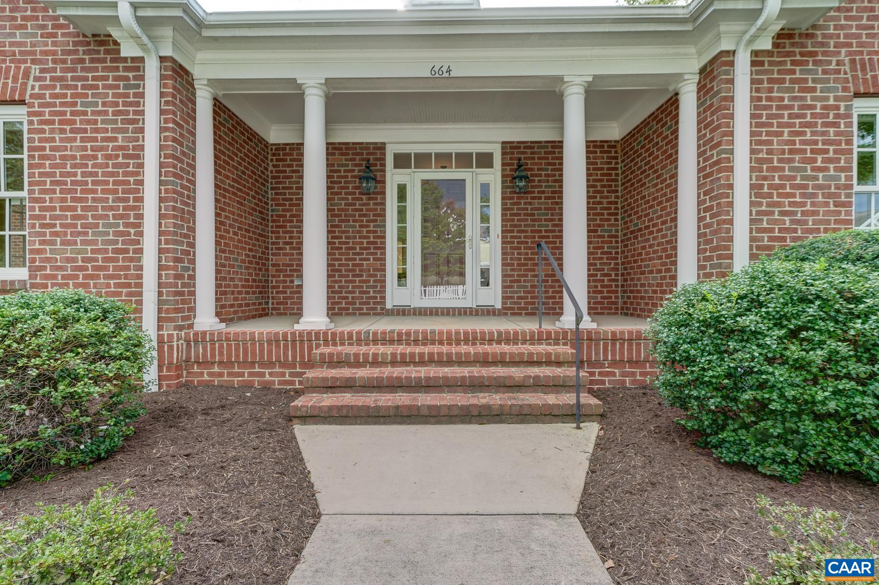 664 HADEN LN