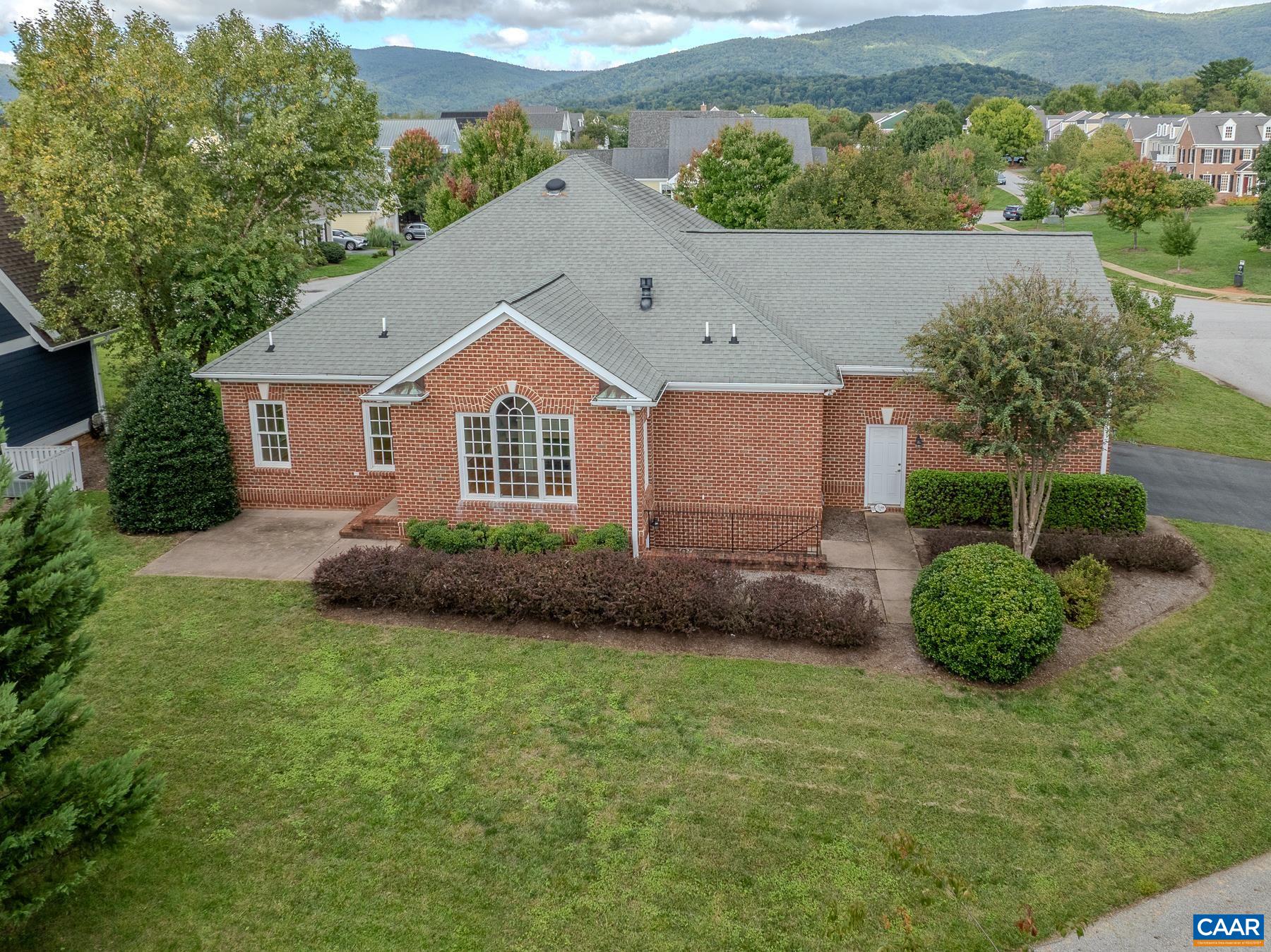 664 HADEN LN