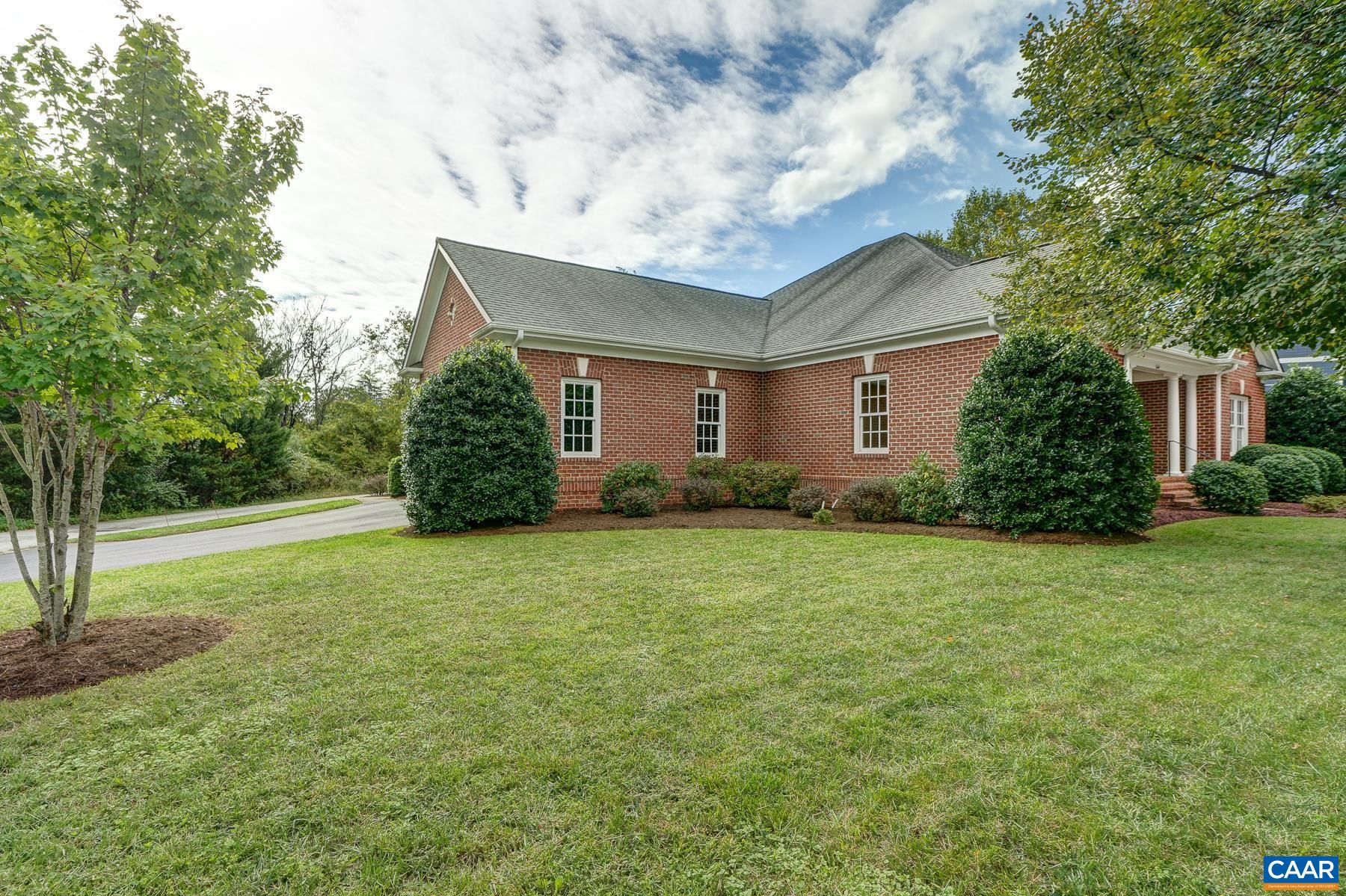 664 HADEN LN