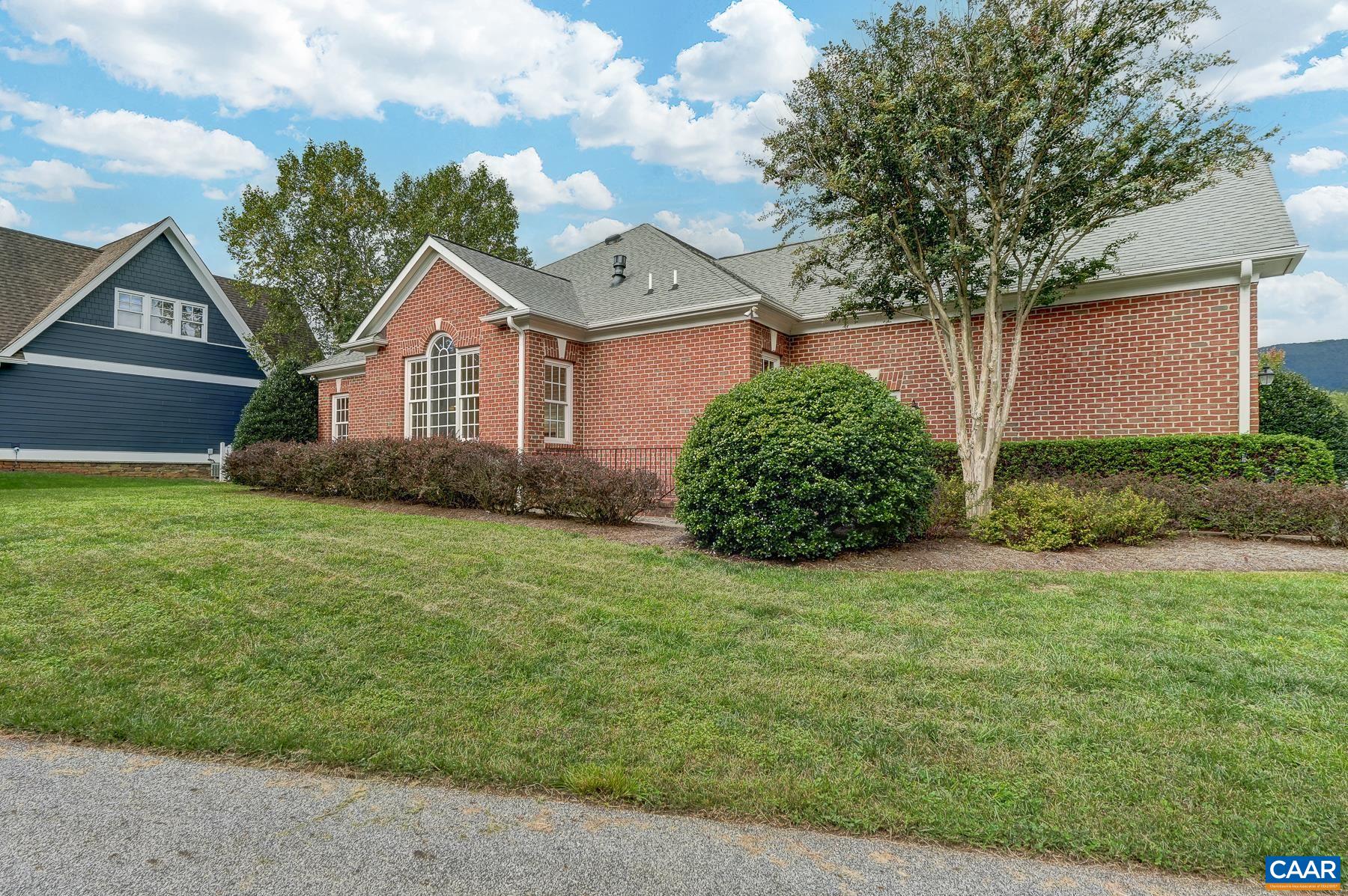 664 HADEN LN
