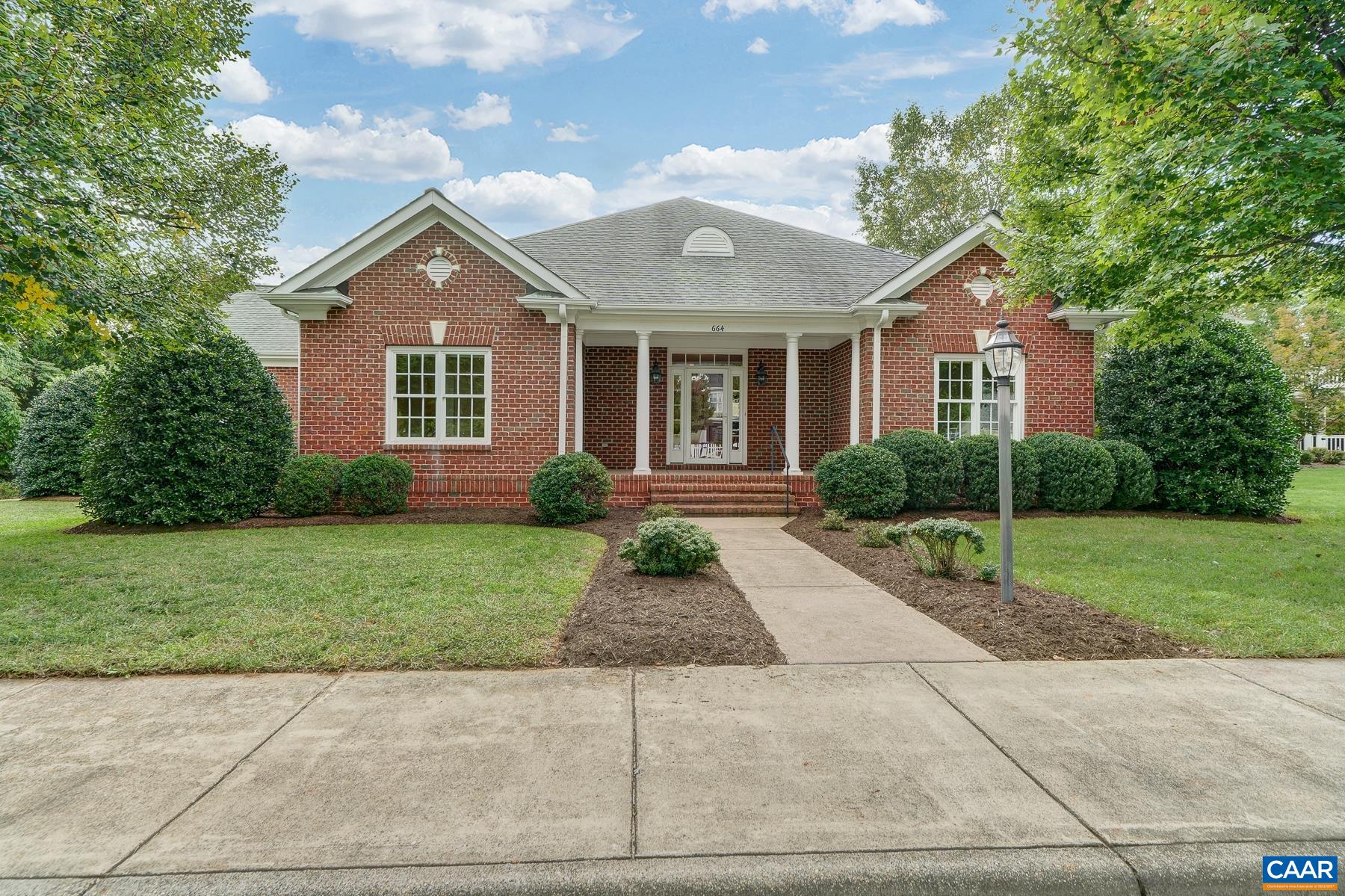 664 HADEN LN