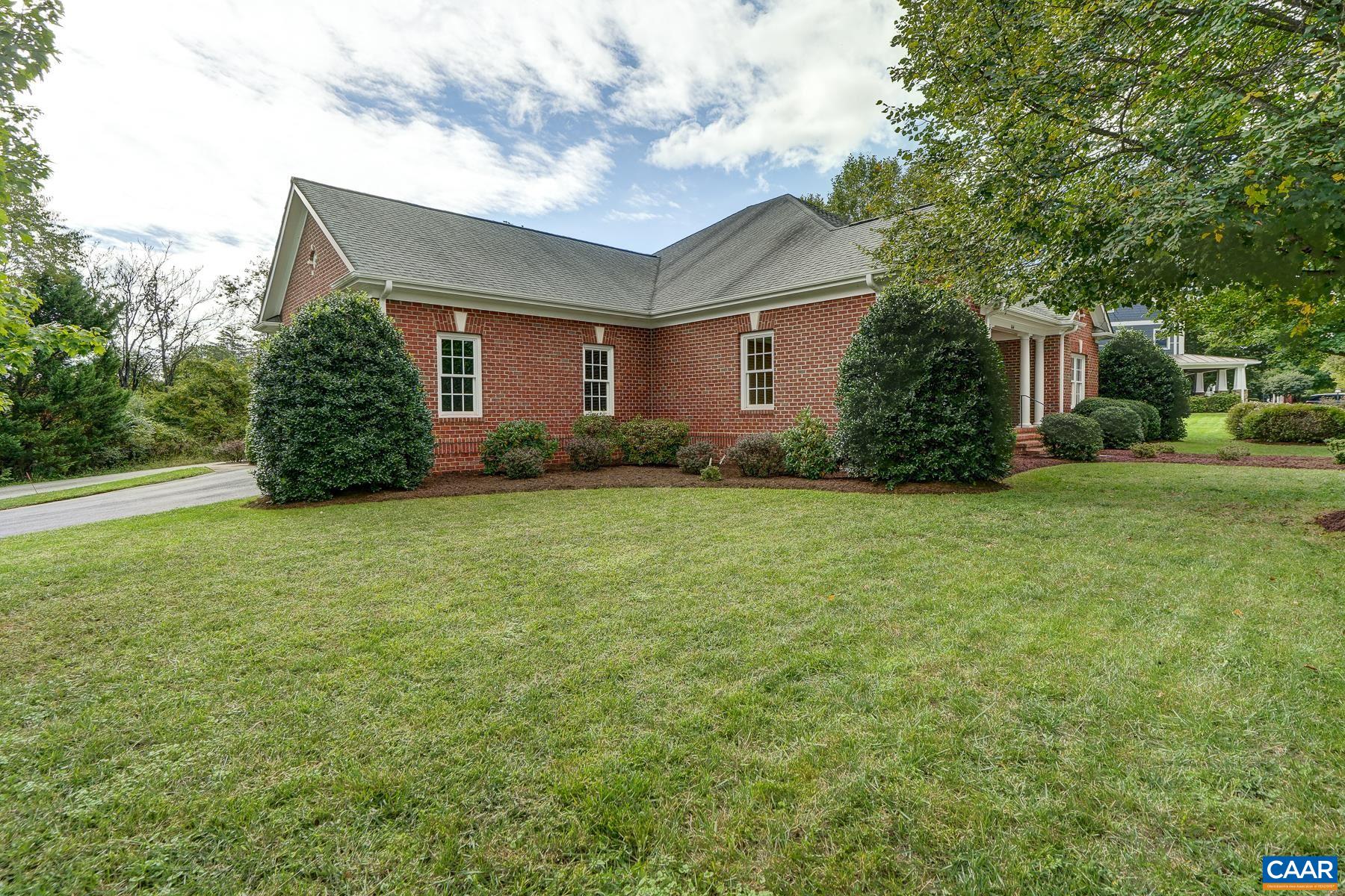 664 HADEN LN