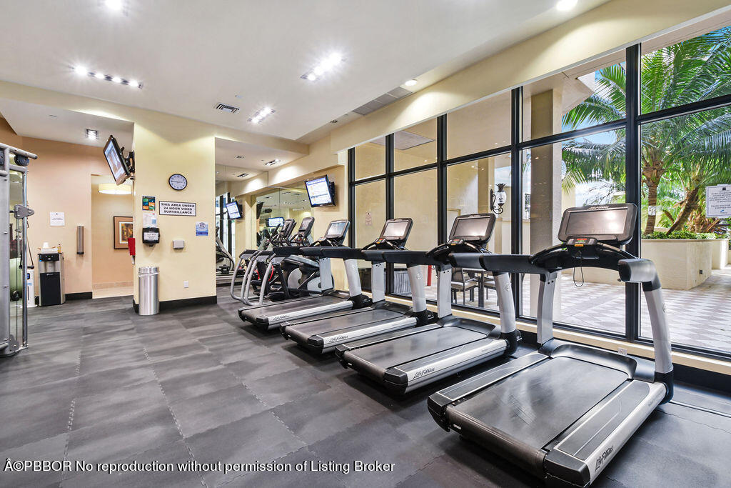 701 S Olive Avenue, 1003